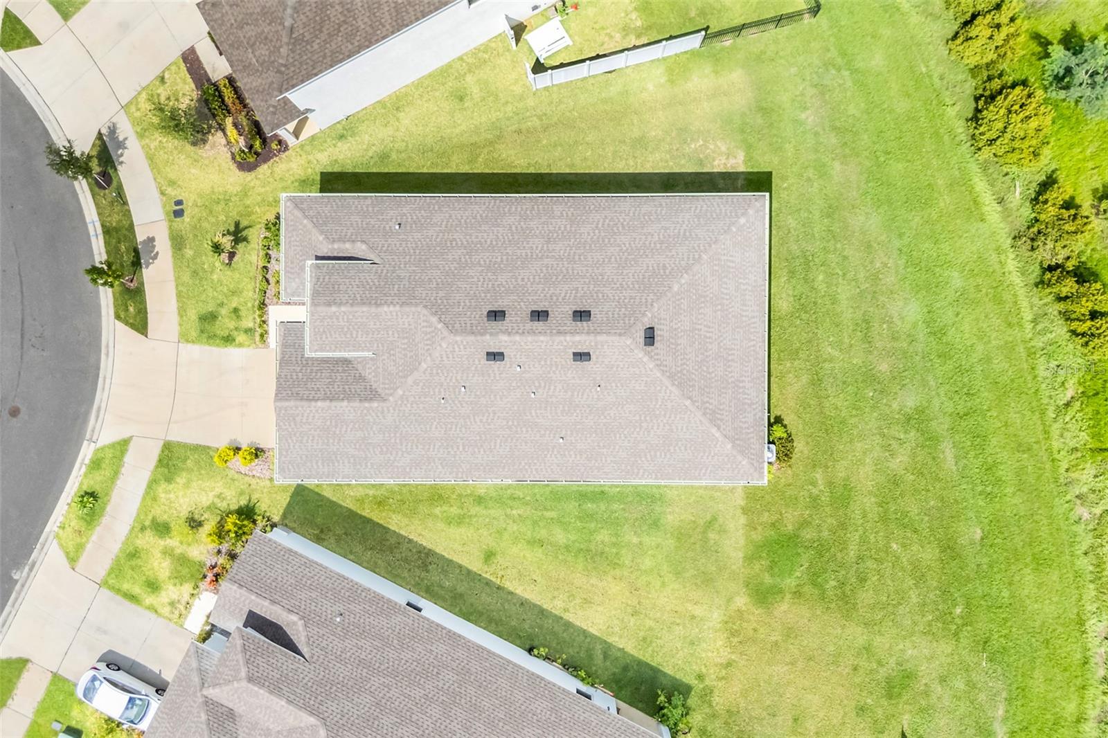Listing photo id 5 for 13797 Wineberry Drive
