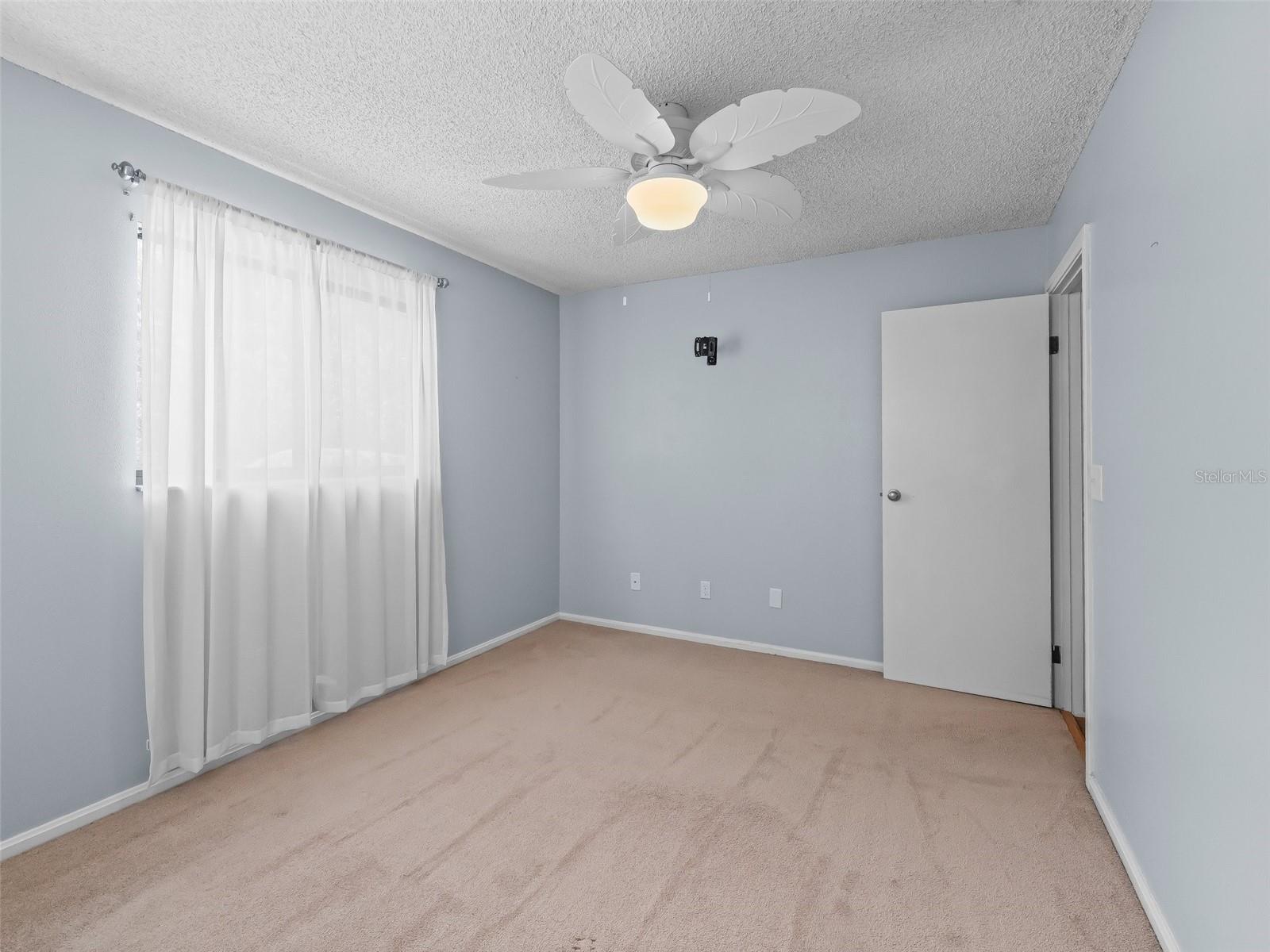 Image 14 of 32 For 10161 87th Terrace