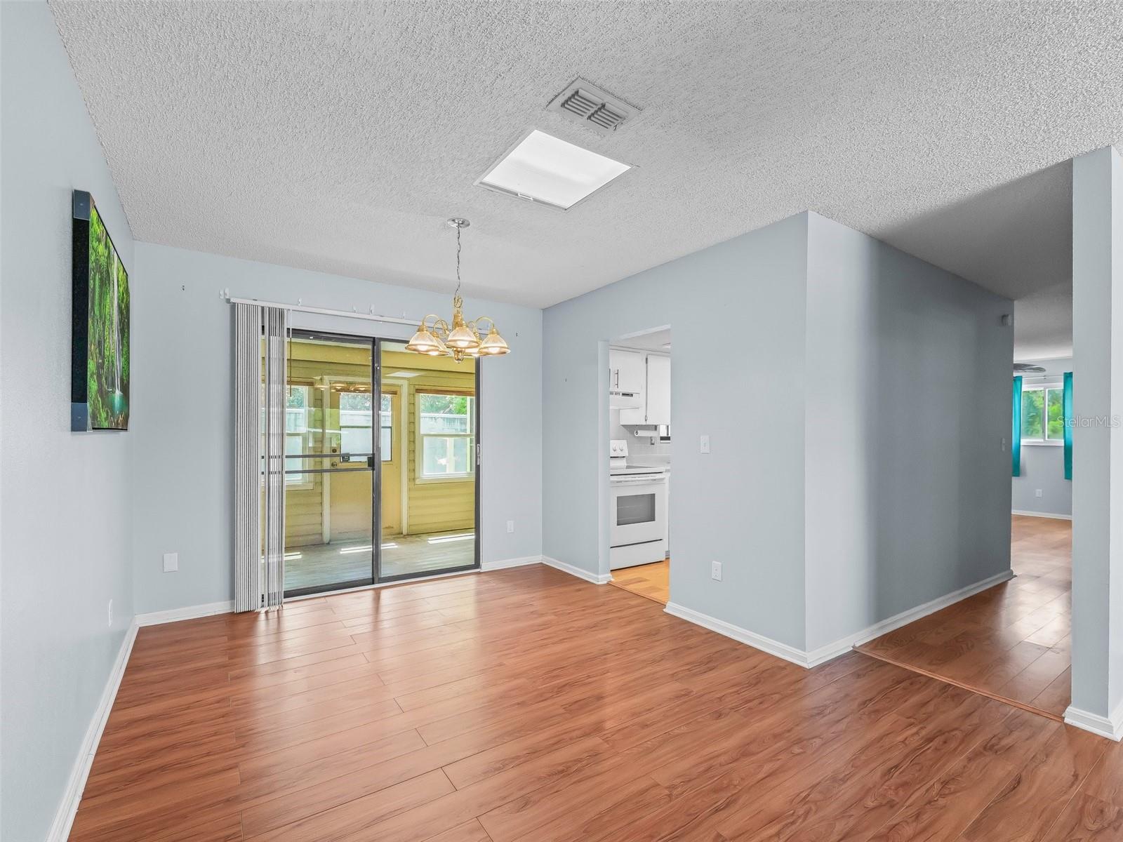 Image 2 of 32 For 10161 87th Terrace