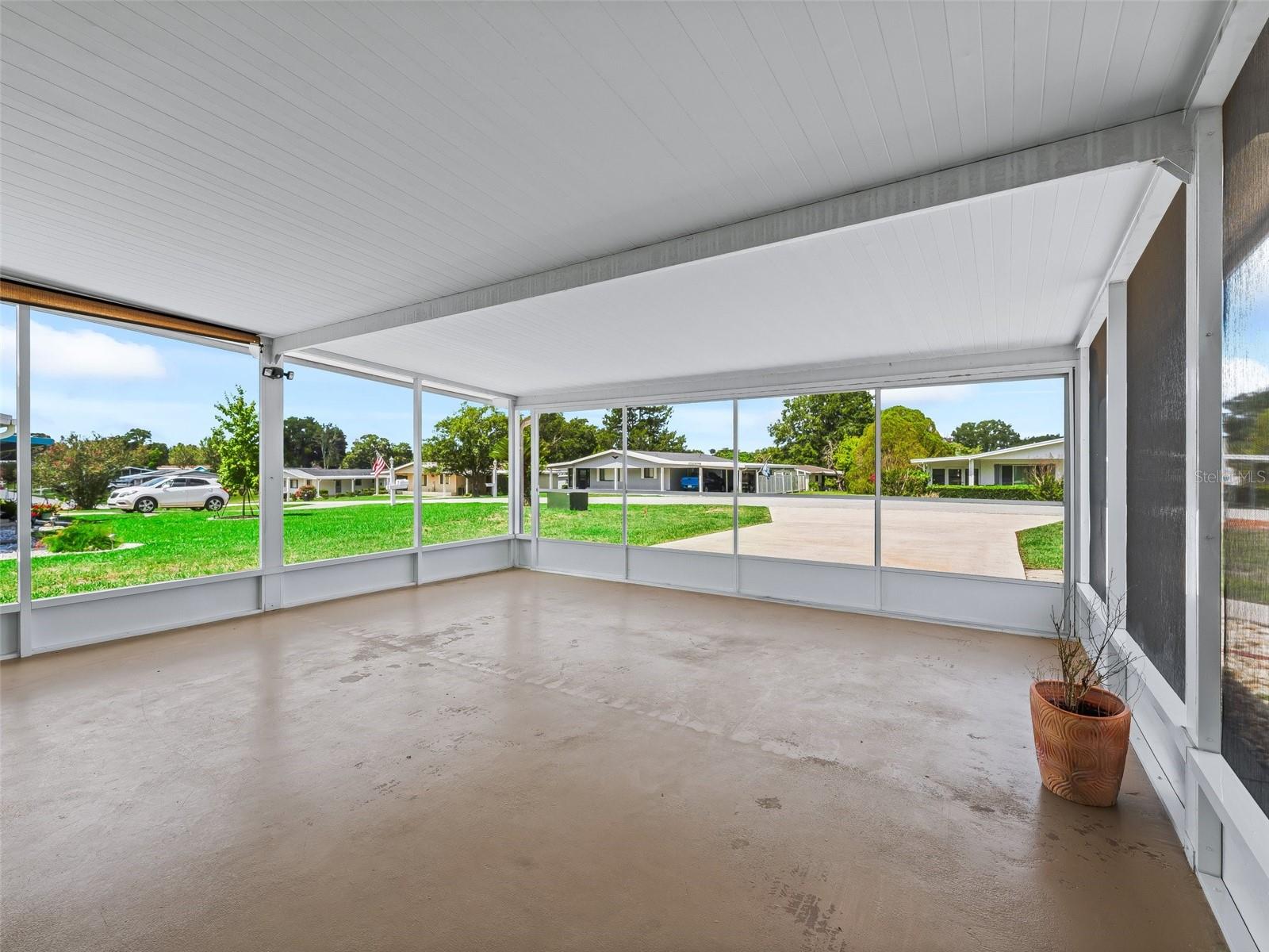 Image 21 of 32 For 10161 87th Terrace