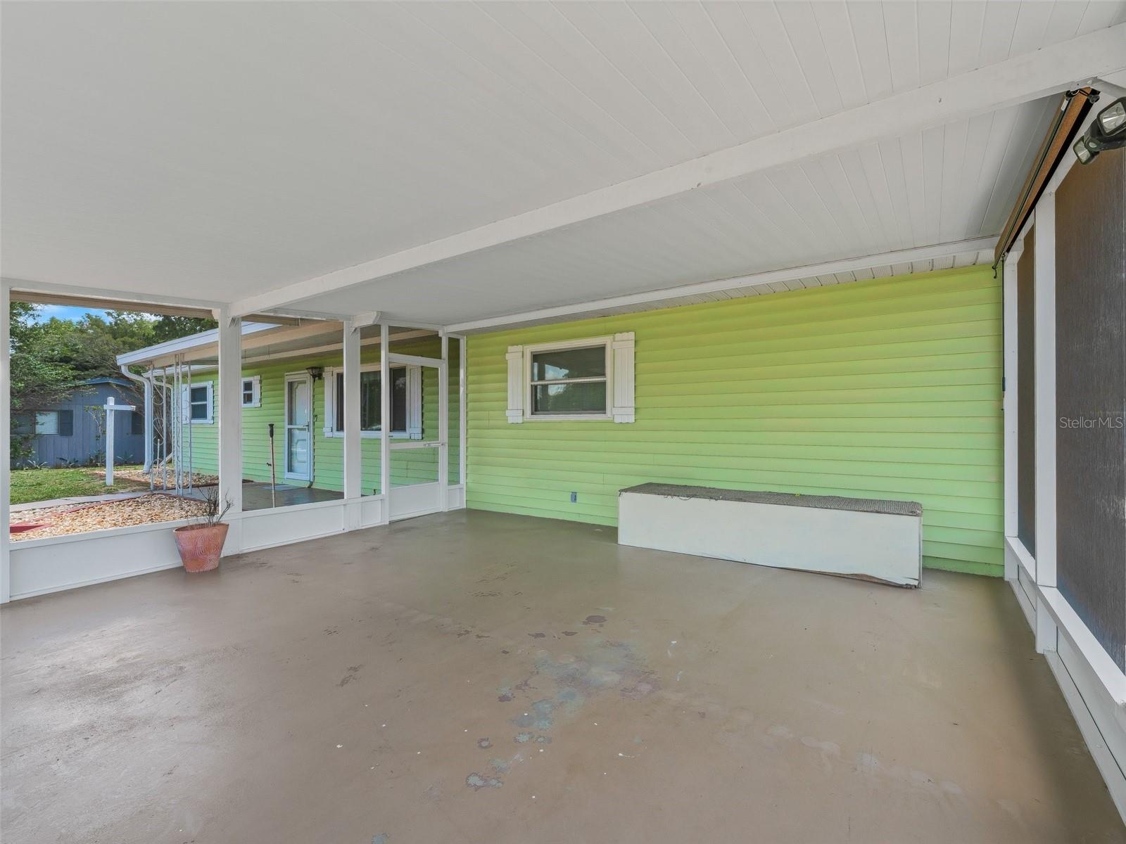 Image 22 of 32 For 10161 87th Terrace