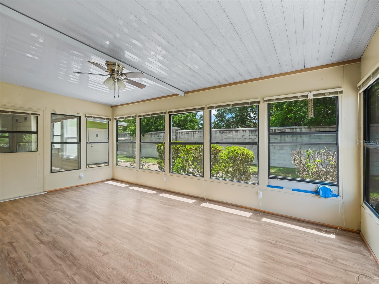 Image 24 of 32 For 10161 87th Terrace