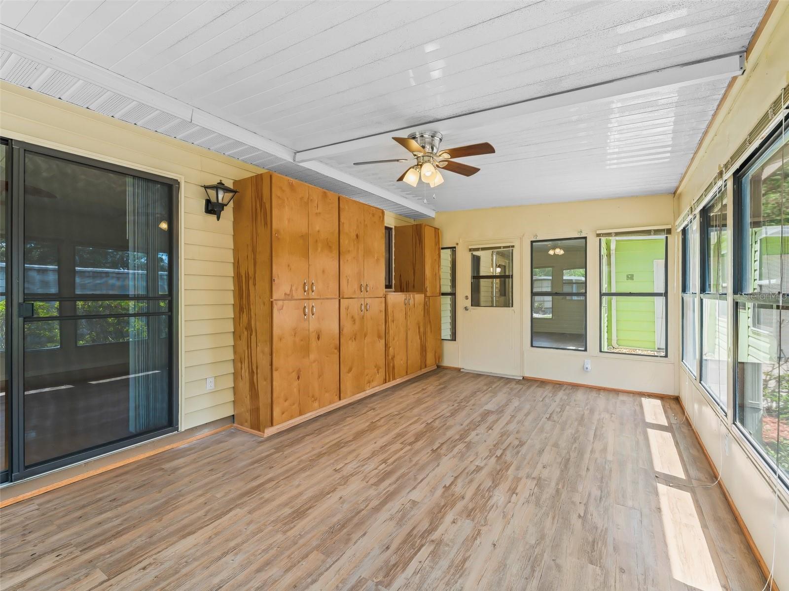 Image 26 of 32 For 10161 87th Terrace