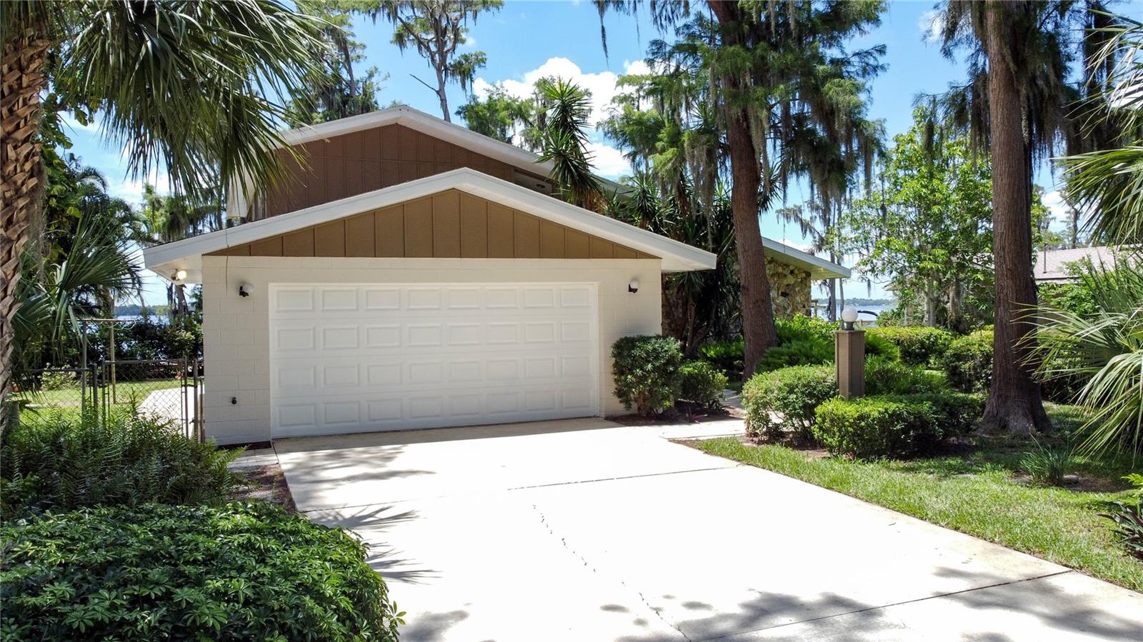 Image 21 of 84 For 11401 Cypress Drive