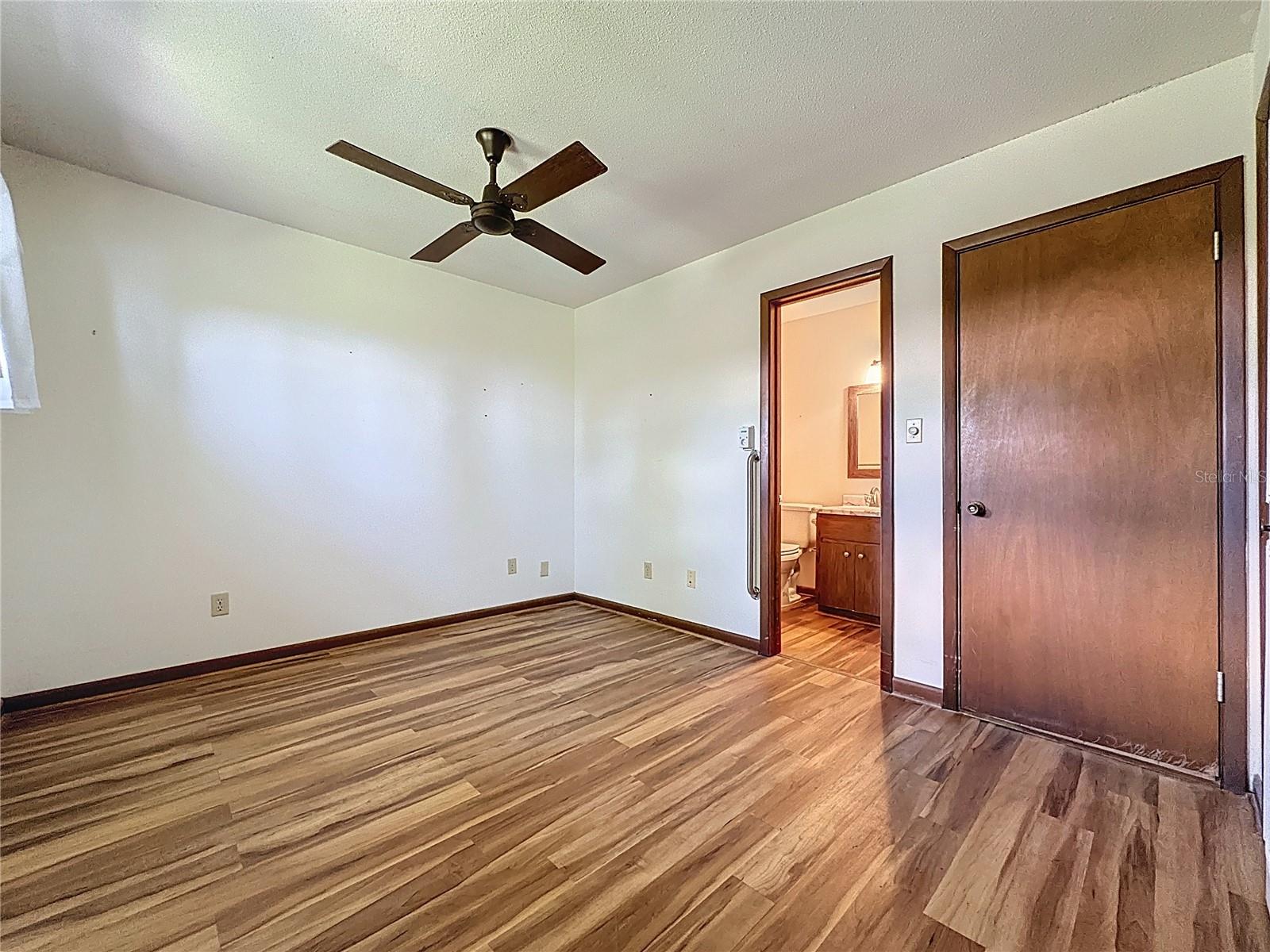 Image 28 of 84 For 11401 Cypress Drive