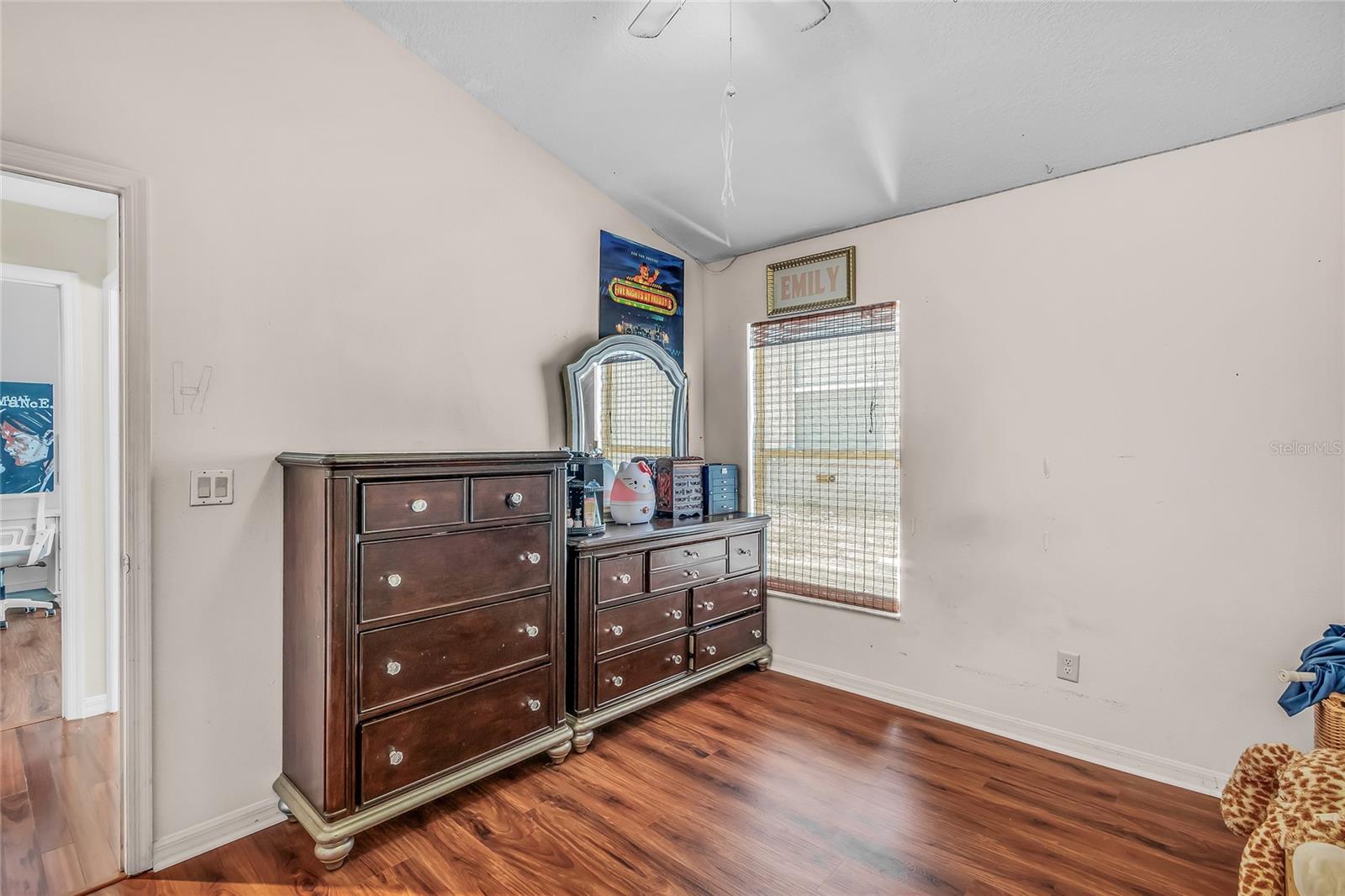 Image 21 of 40 For 1906 Chathamoor Drive