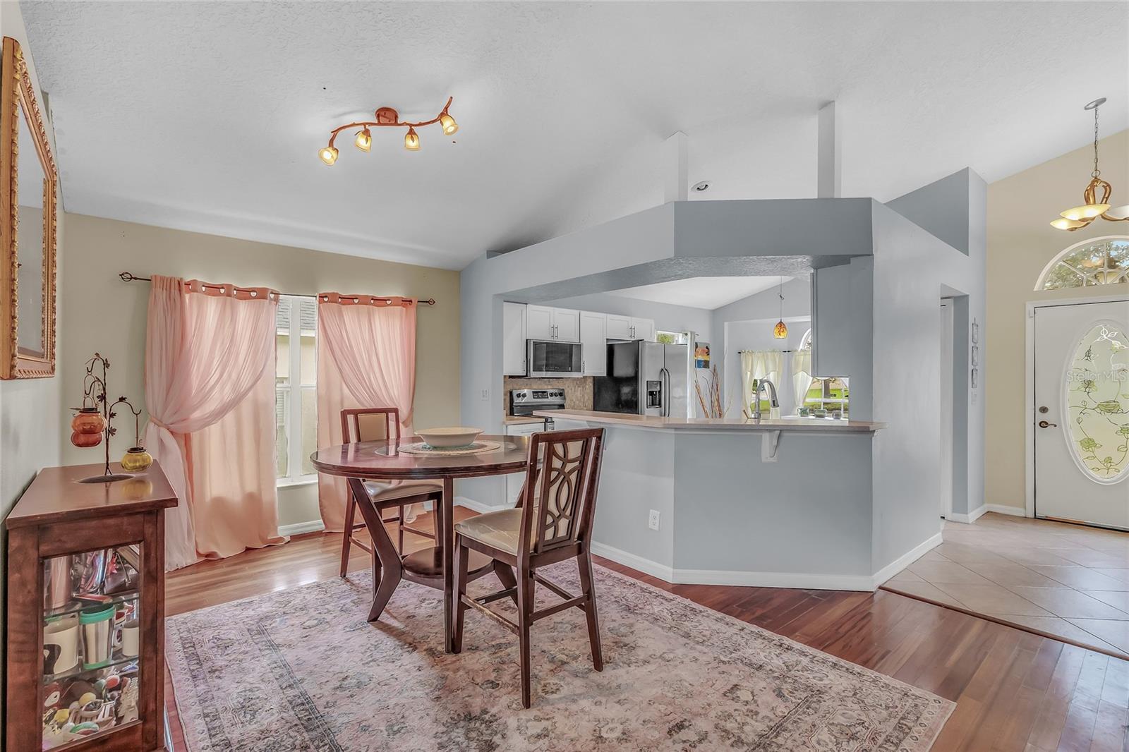 Image 8 of 40 For 1906 Chathamoor Drive