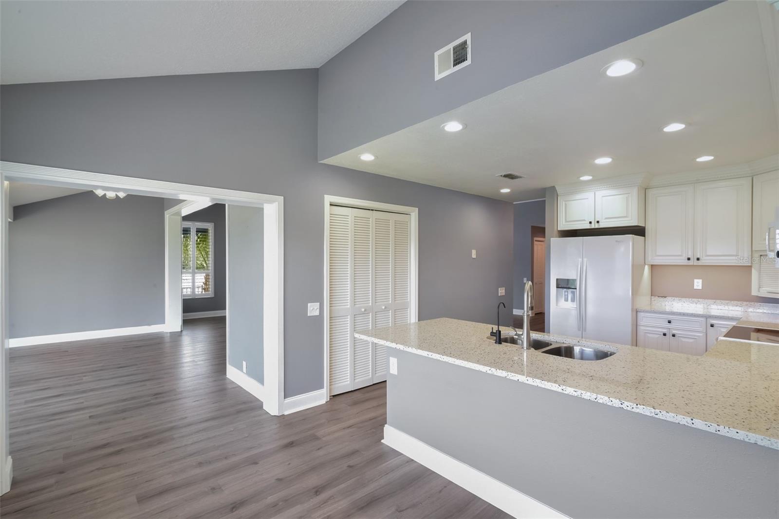 Image 17 of 76 For 6036 Topsail Road