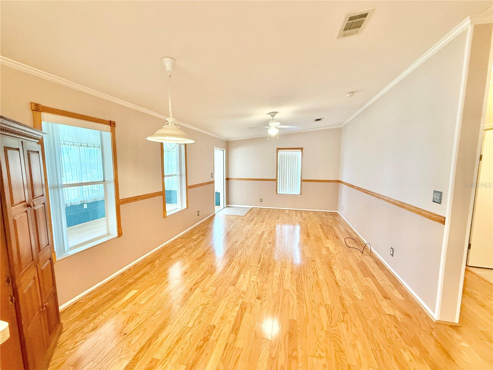 Image 14 of 24 For 2585 Karen Drive