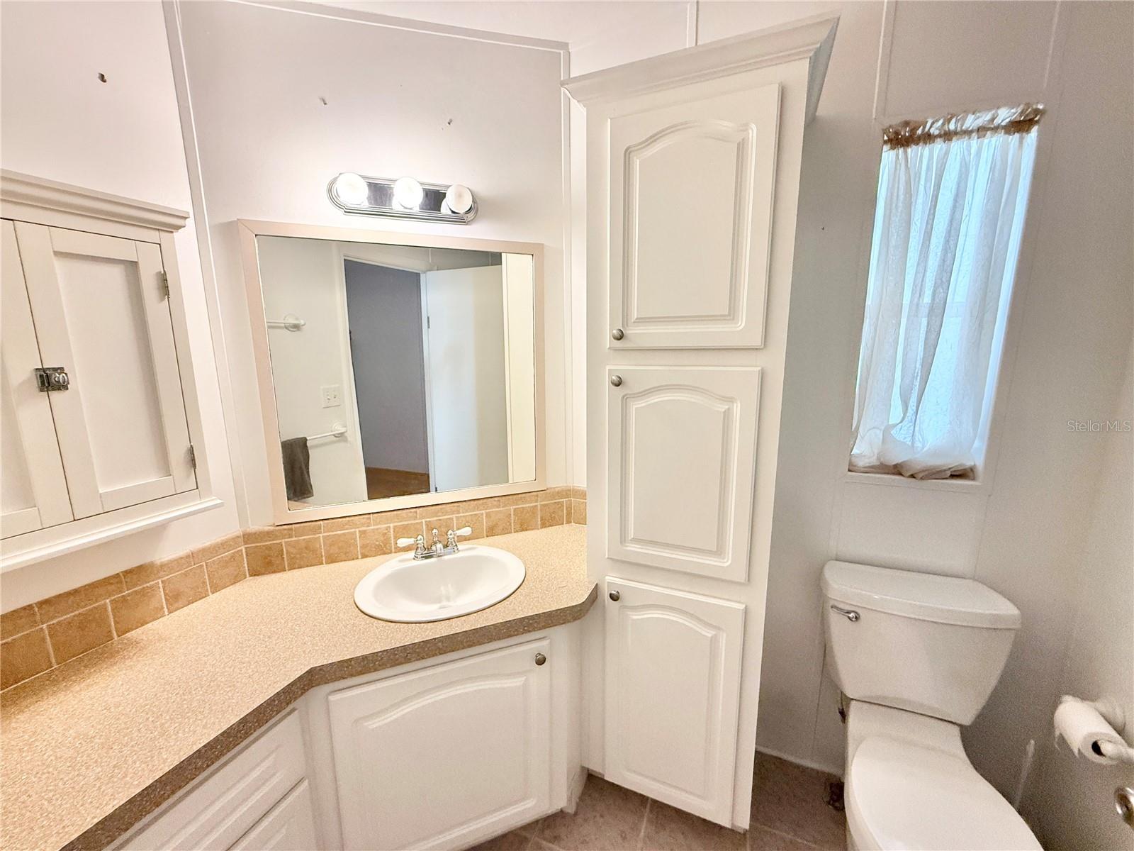 Image 19 of 24 For 2585 Karen Drive