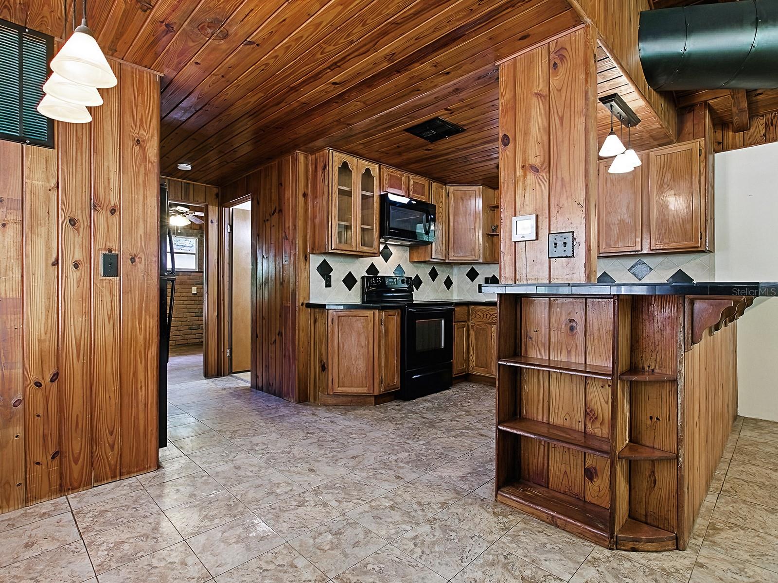 Image 6 of 56 For 6731 Lake Griffin Road