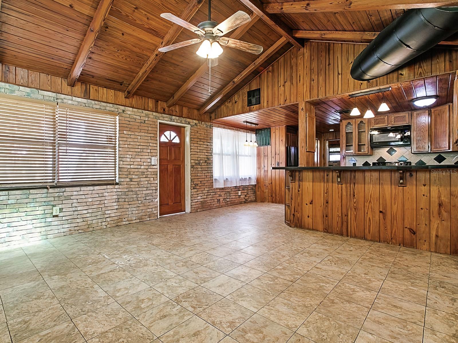 Image 9 of 56 For 6731 Lake Griffin Road