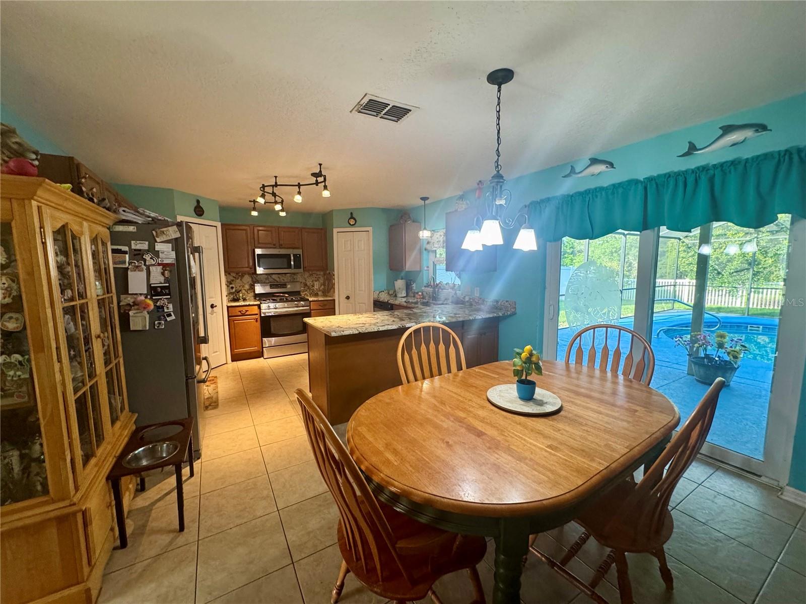 Image 10 of 28 For 2122 Waseca Lane
