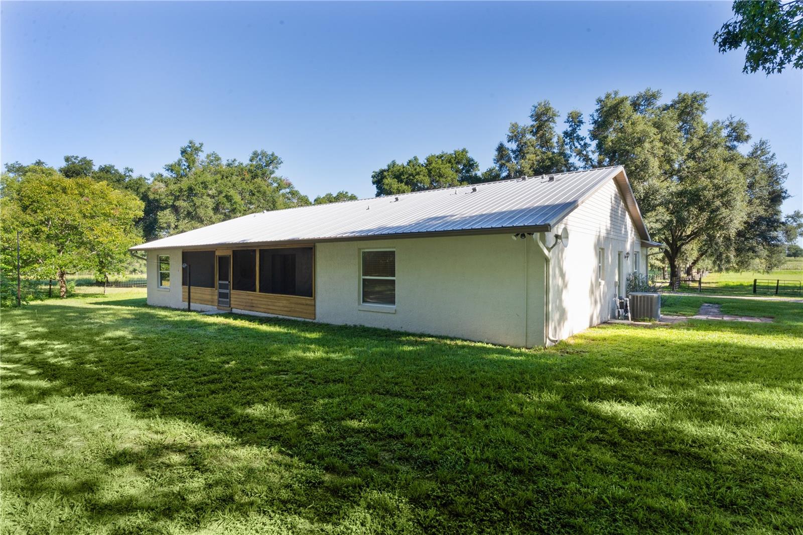 Image 37 of 62 For 2530 Shady Lane