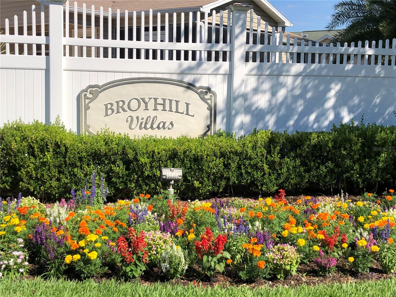 Image 2 of 15 For 2099 Broyhill Avenue