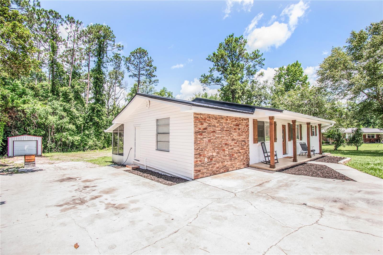 Image 41 of 64 For 25 Jule Road