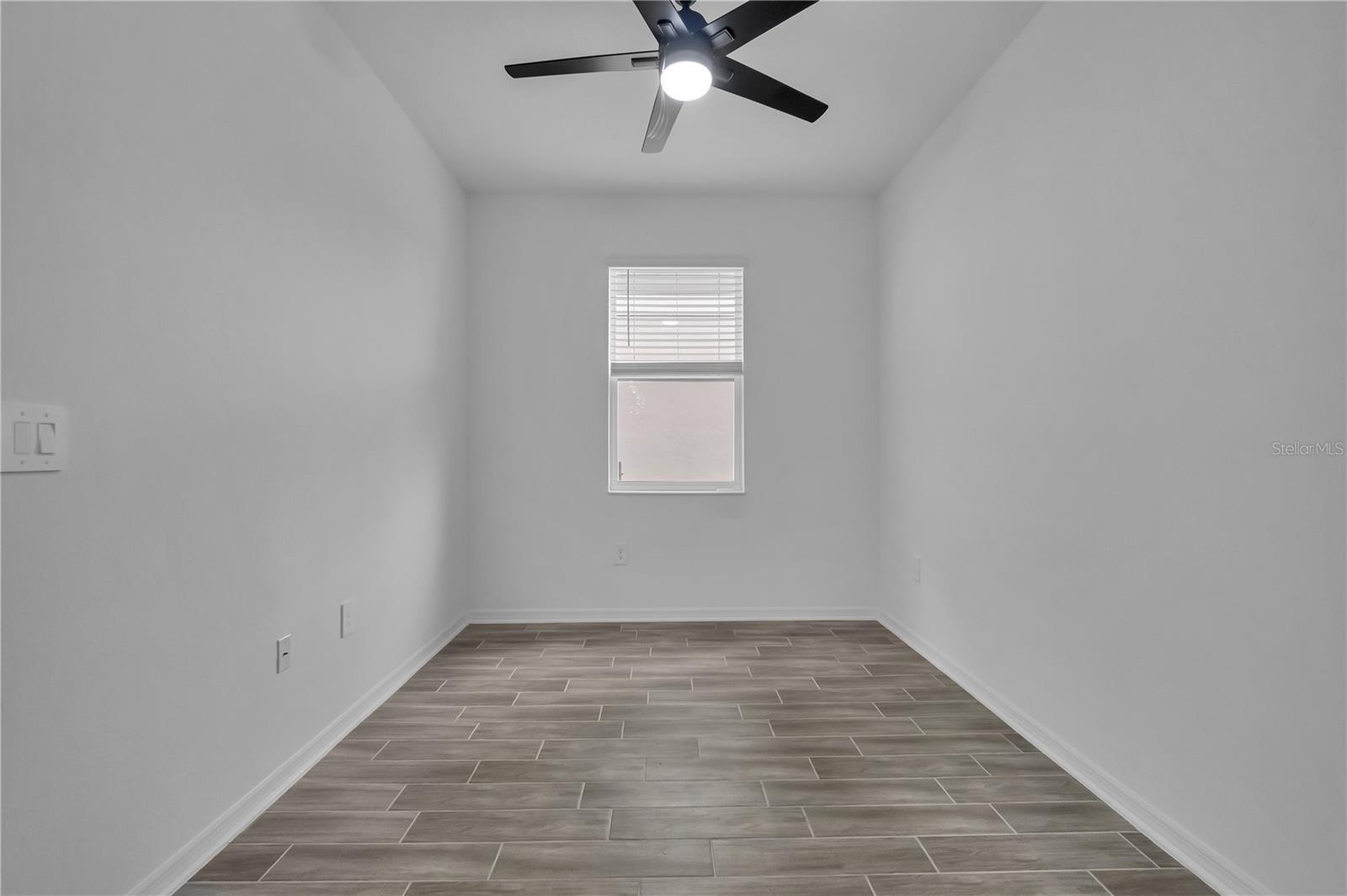 Image 13 of 35 For 920 Serchio Street