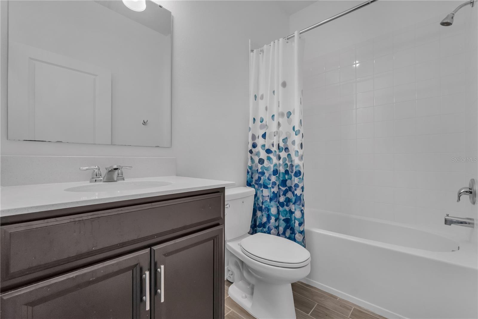Image 26 of 35 For 920 Serchio Street