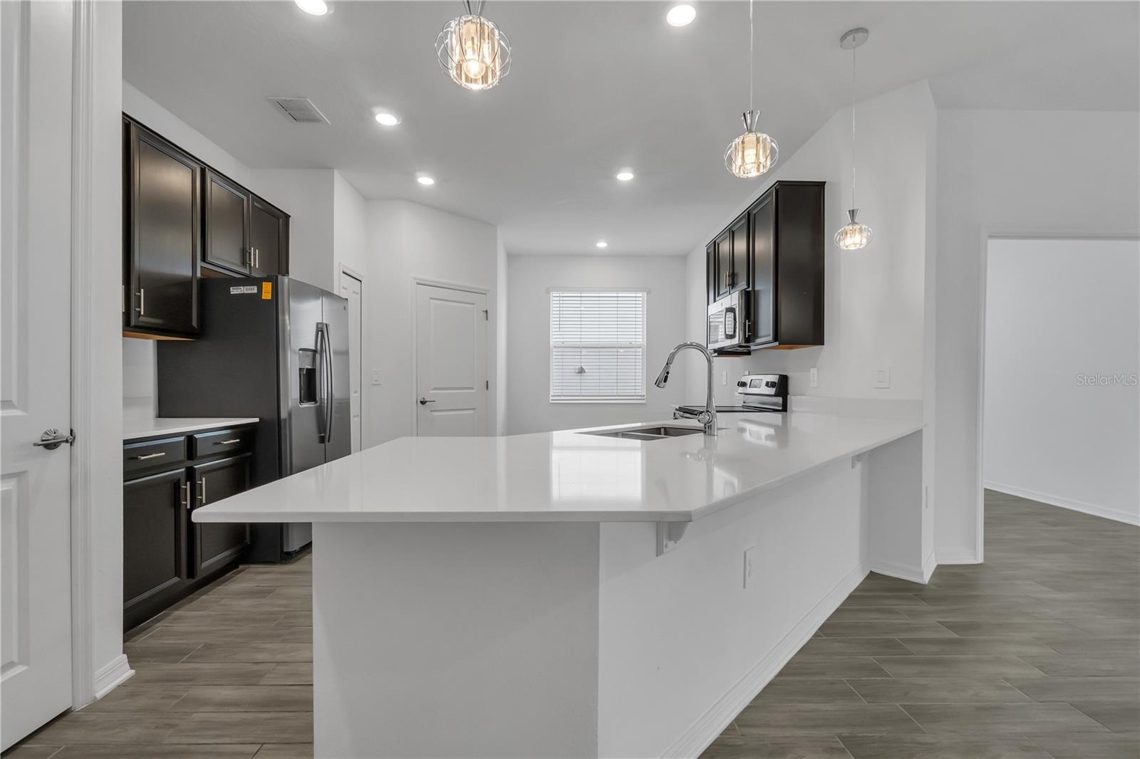 Image 4 of 35 For 920 Serchio Street