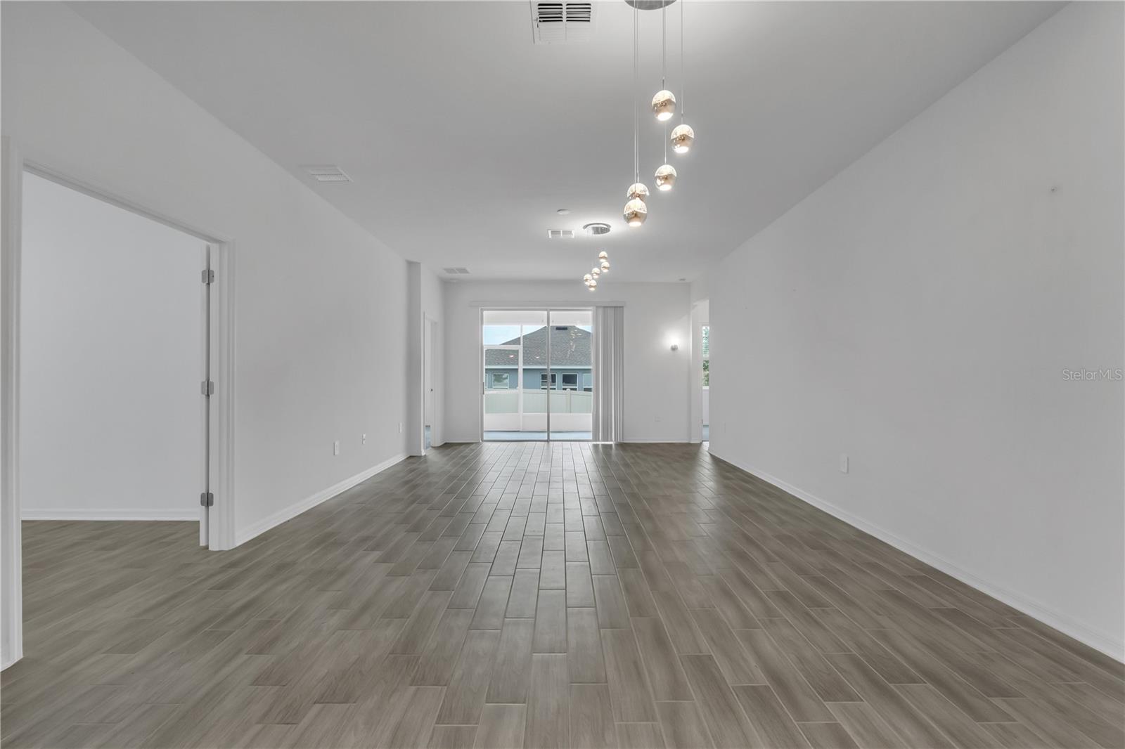Image 6 of 35 For 920 Serchio Street