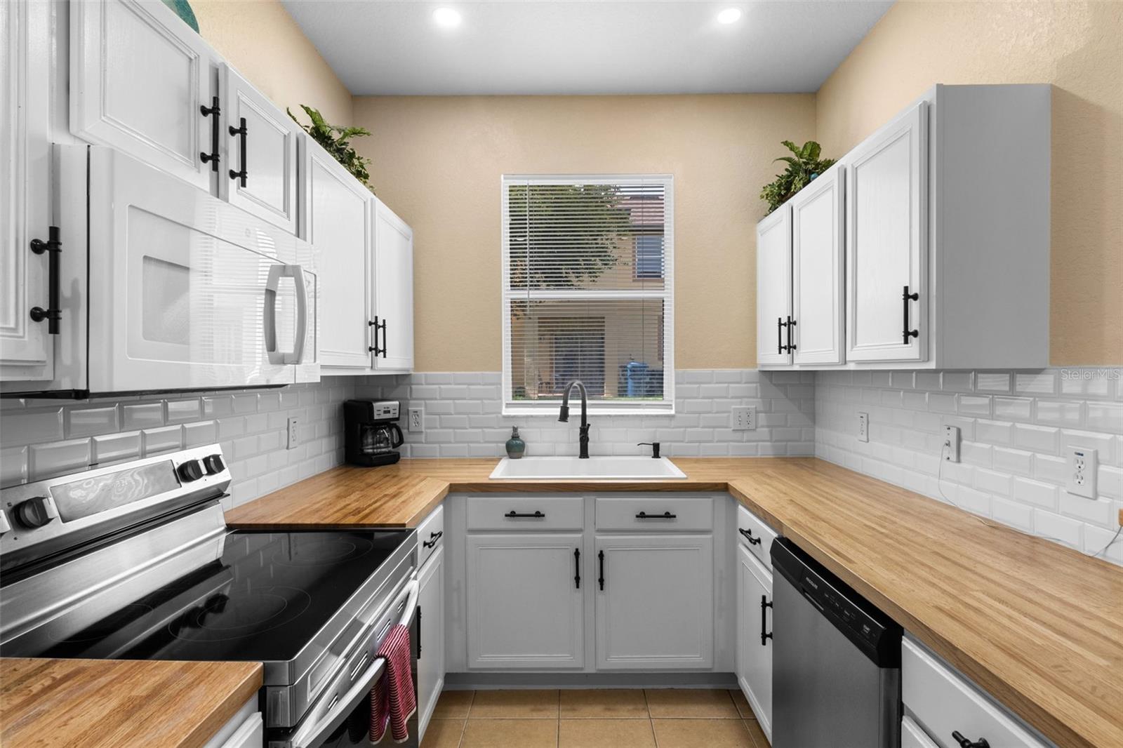Image 11 of 52 For 624 Terra Lago Street