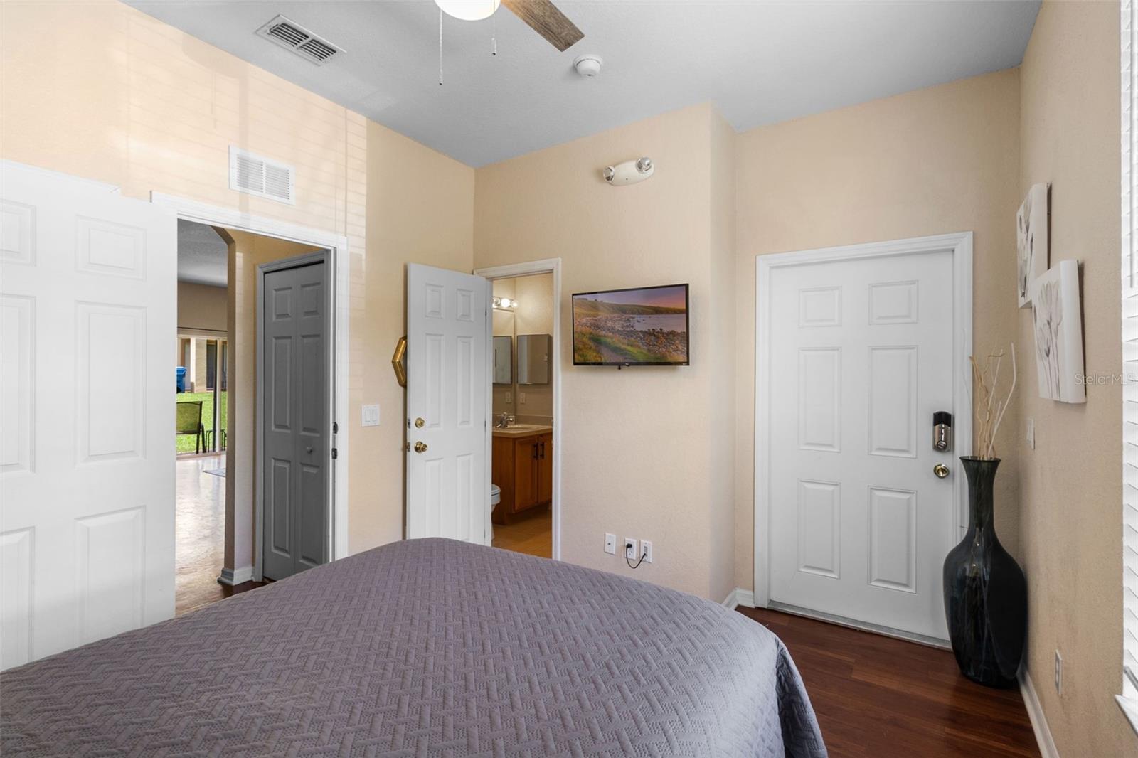 Image 14 of 52 For 624 Terra Lago Street