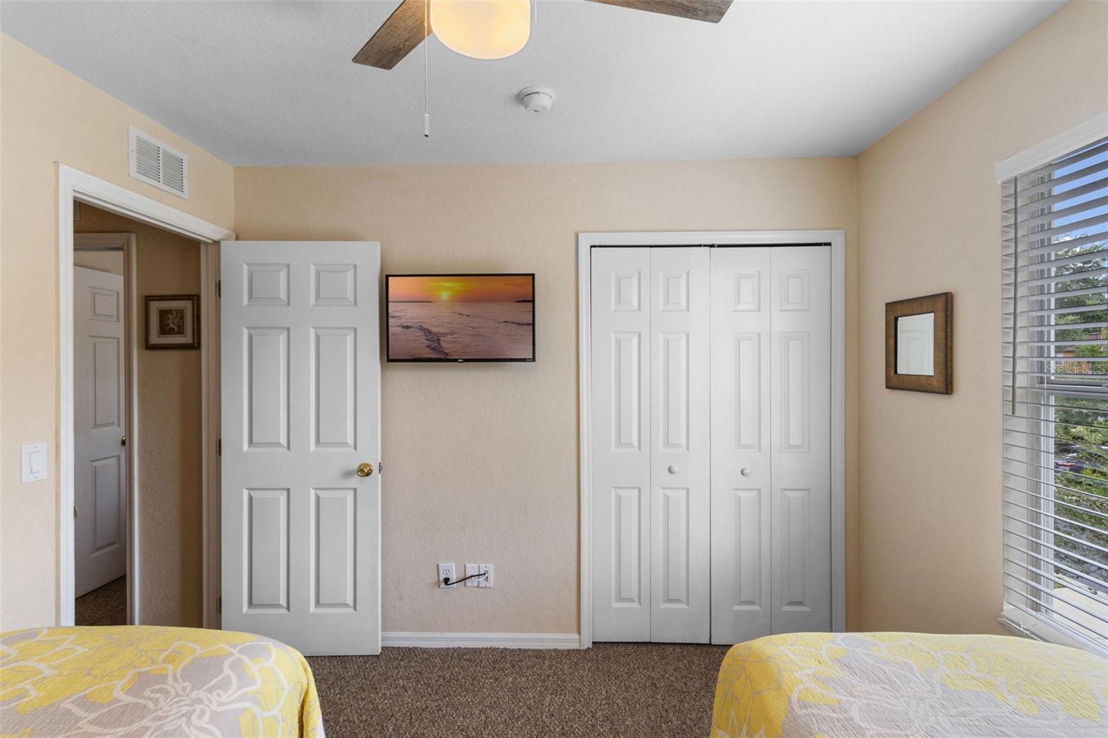 Image 20 of 52 For 624 Terra Lago Street