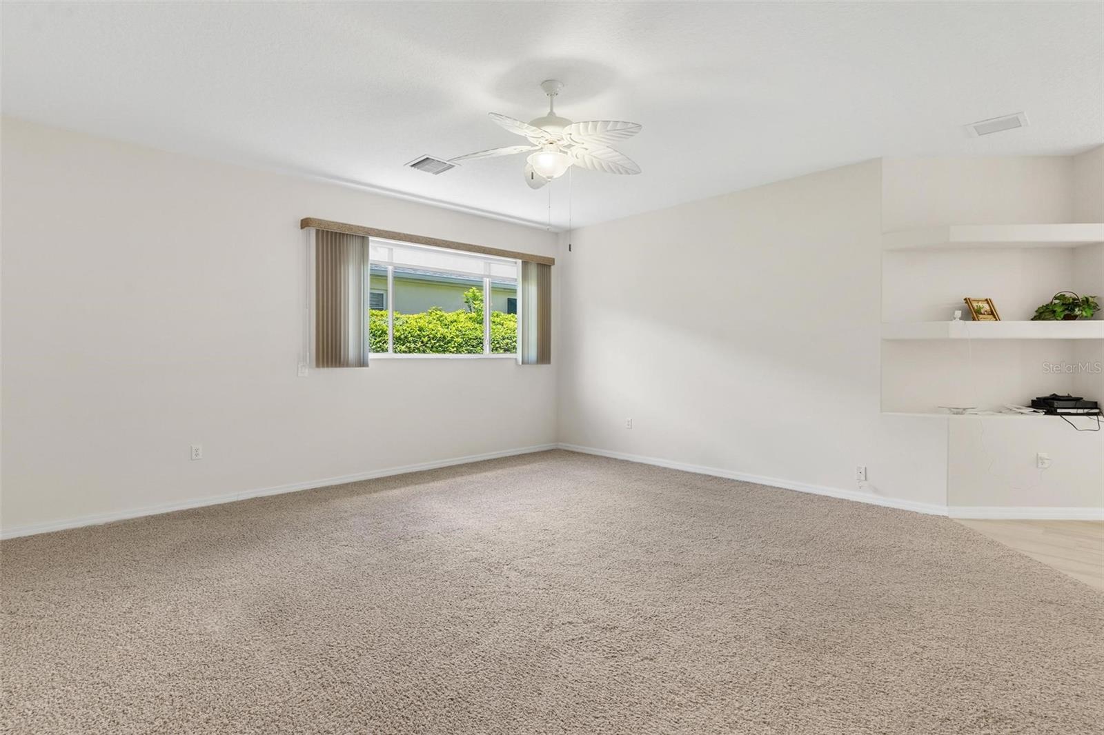 Image 11 of 43 For 425 Glen Arbor Lane