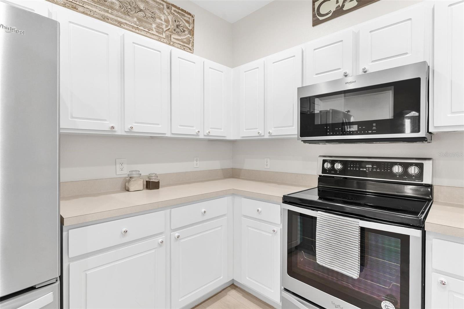 Image 15 of 43 For 425 Glen Arbor Lane
