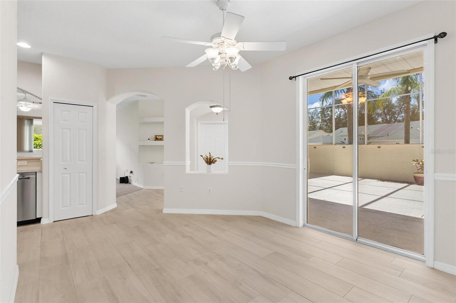 Image 18 of 43 For 425 Glen Arbor Lane