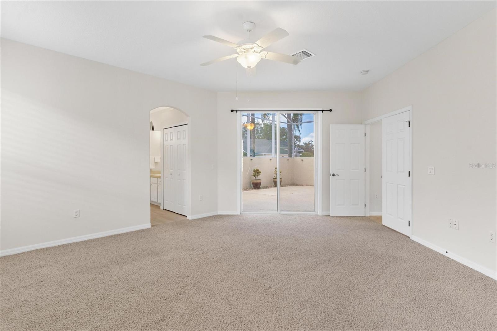 Image 20 of 43 For 425 Glen Arbor Lane