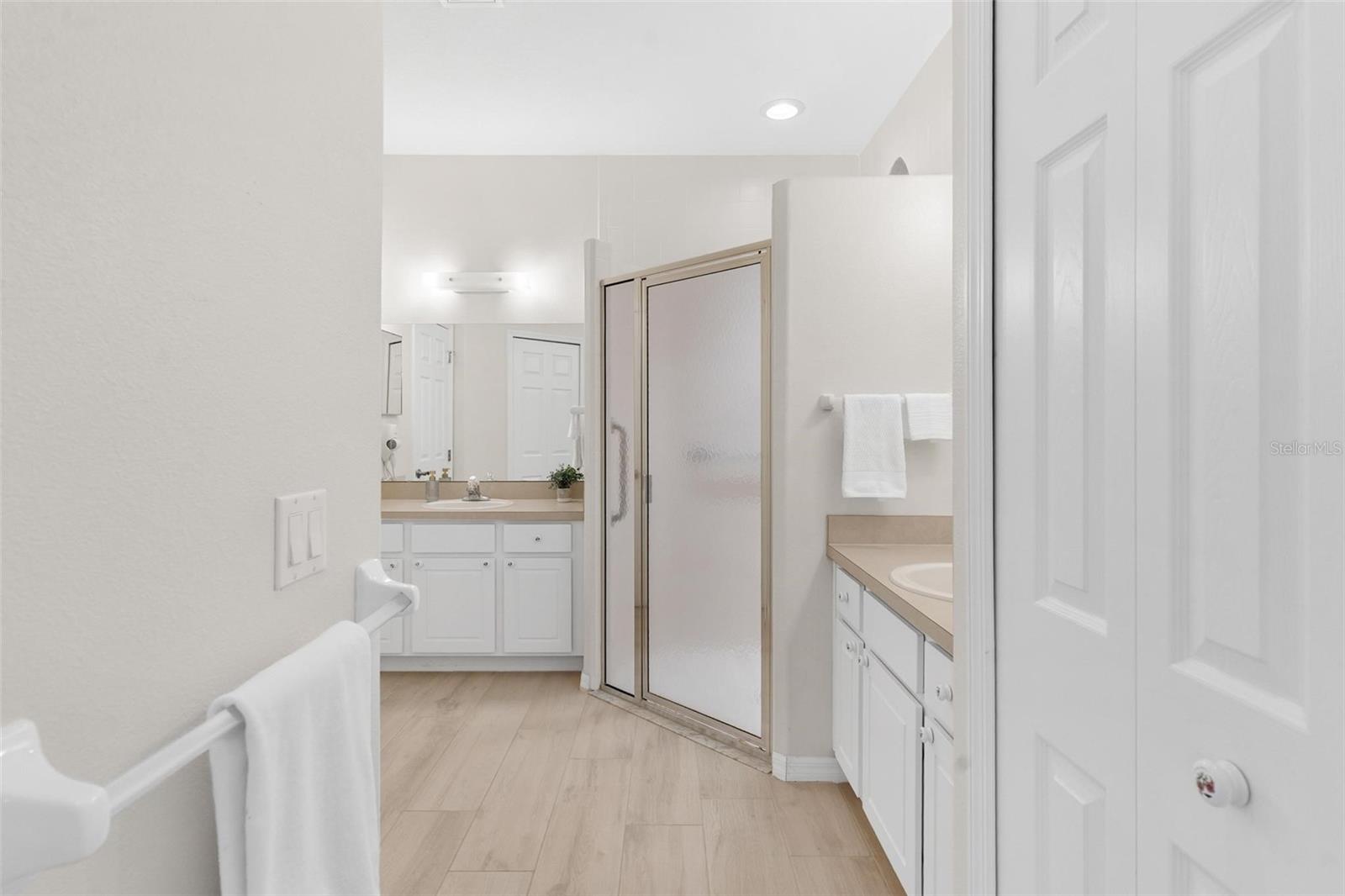 Image 22 of 43 For 425 Glen Arbor Lane