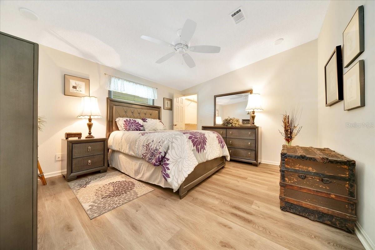 Image 25 of 52 For 926 Saint Andrews Boulevard