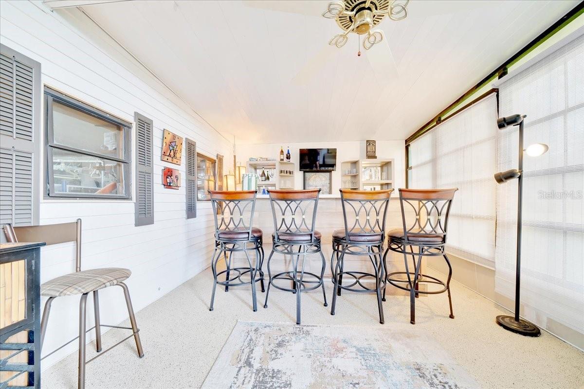 Image 33 of 52 For 926 Saint Andrews Boulevard