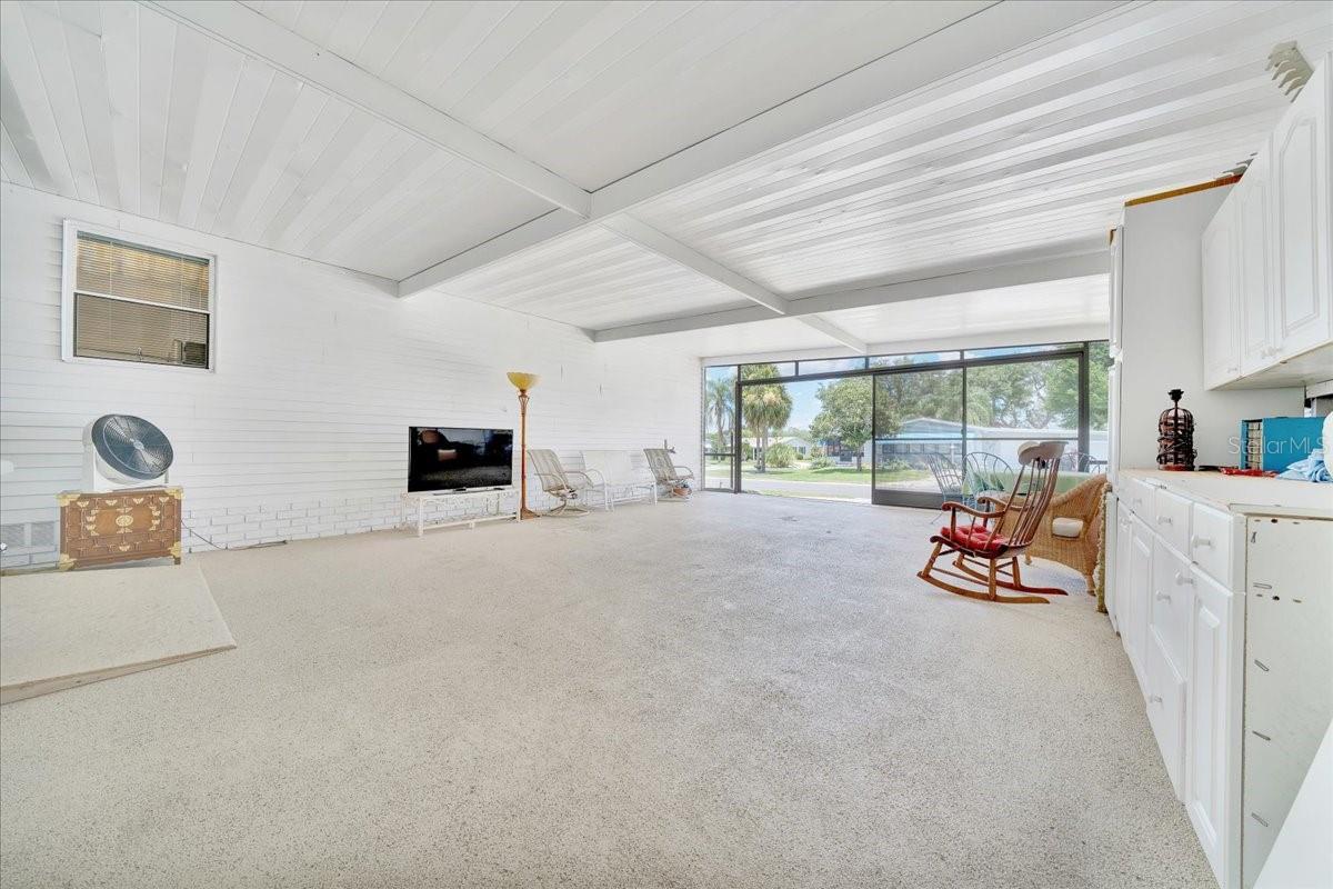 Image 35 of 52 For 926 Saint Andrews Boulevard