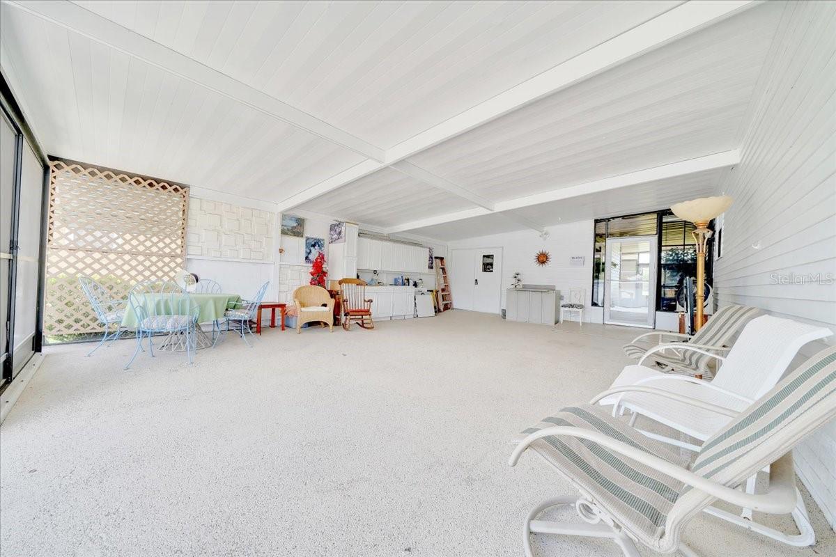 Image 38 of 52 For 926 Saint Andrews Boulevard
