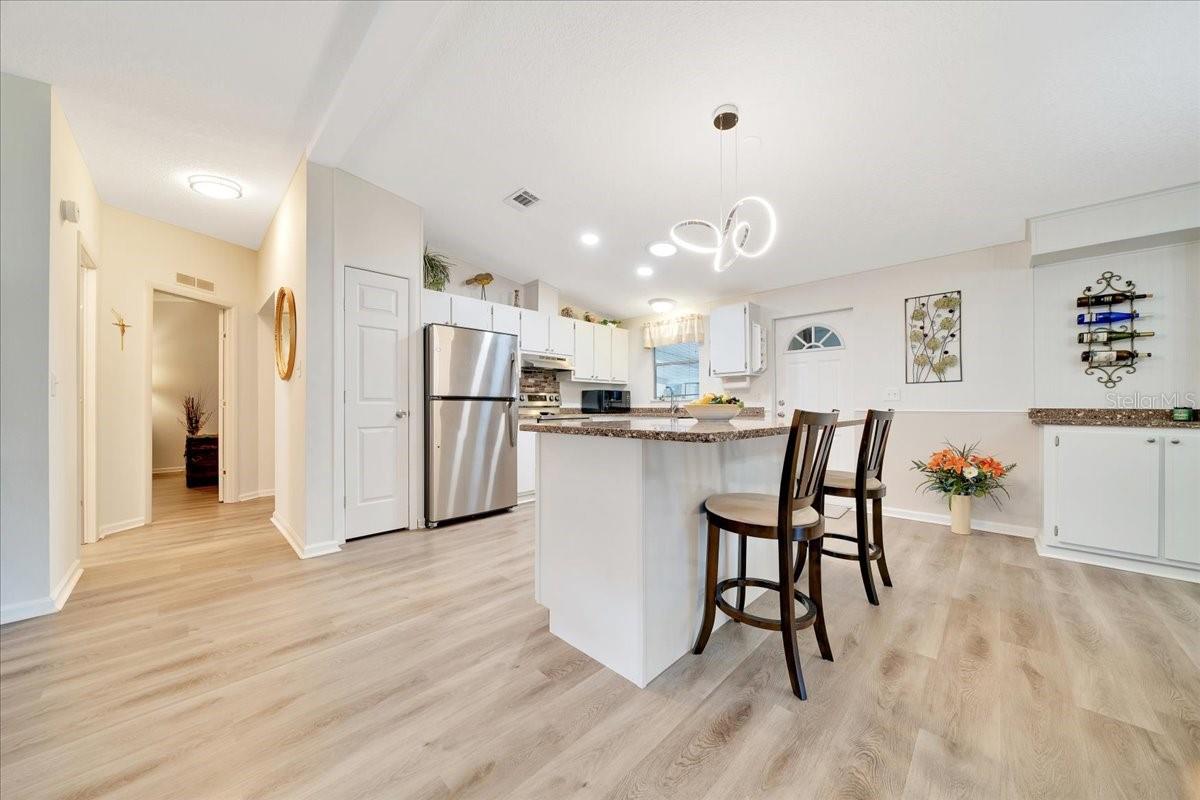 Image 7 of 52 For 926 Saint Andrews Boulevard