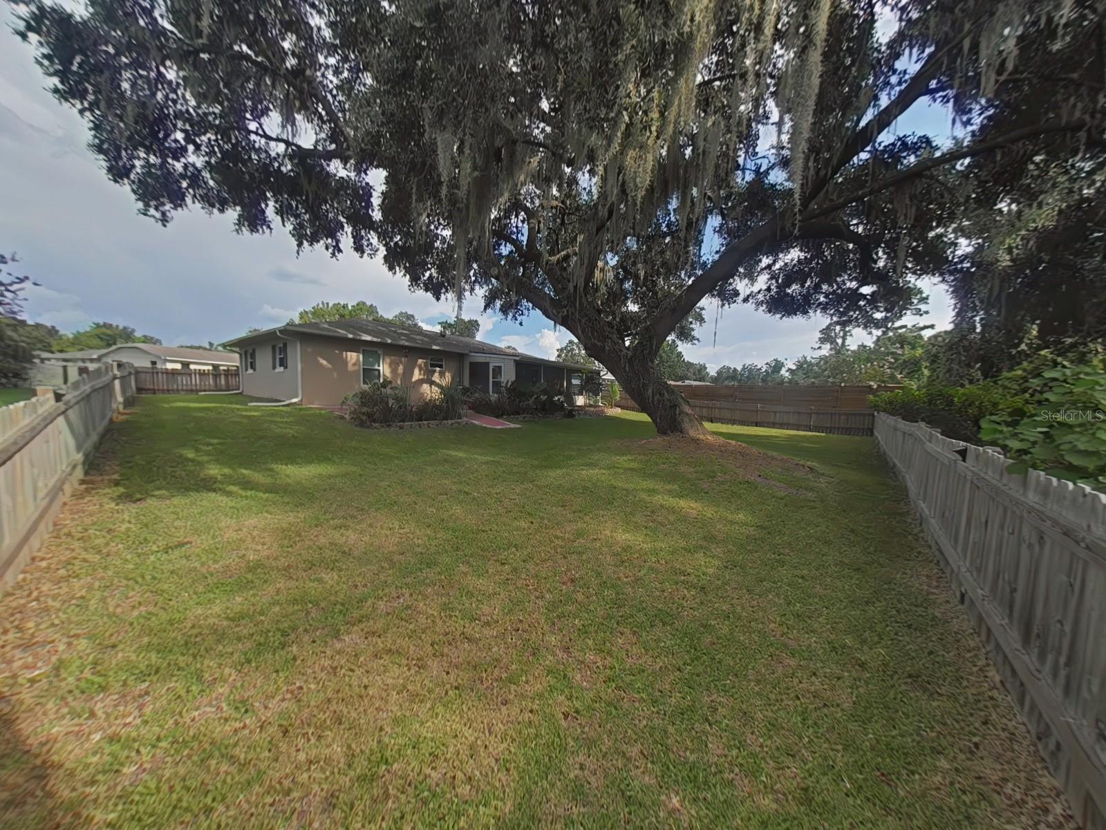 Image 21 of 24 For 930 Cedar Circle
