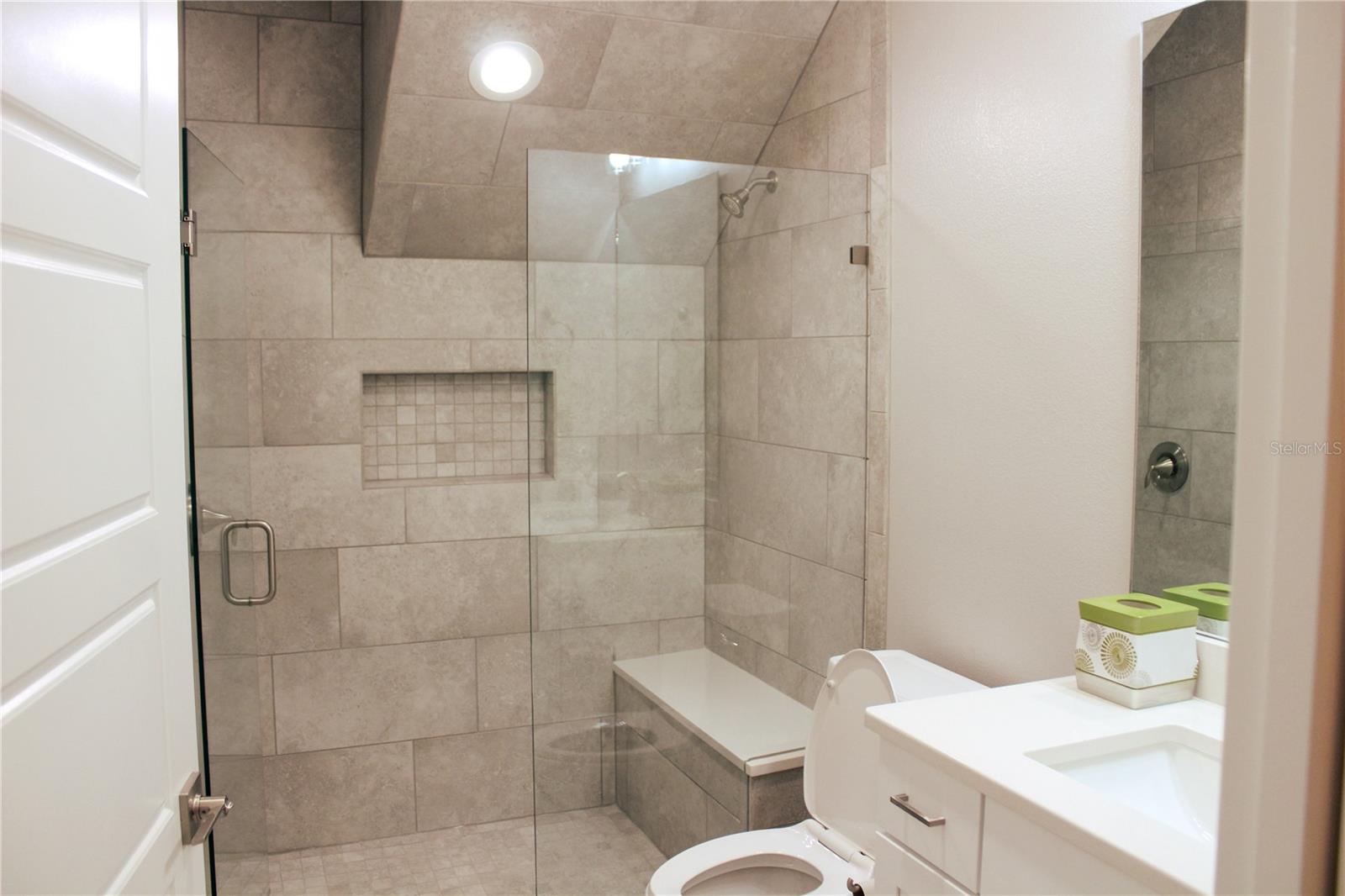 Image 14 of 18 For 2112 Waitman