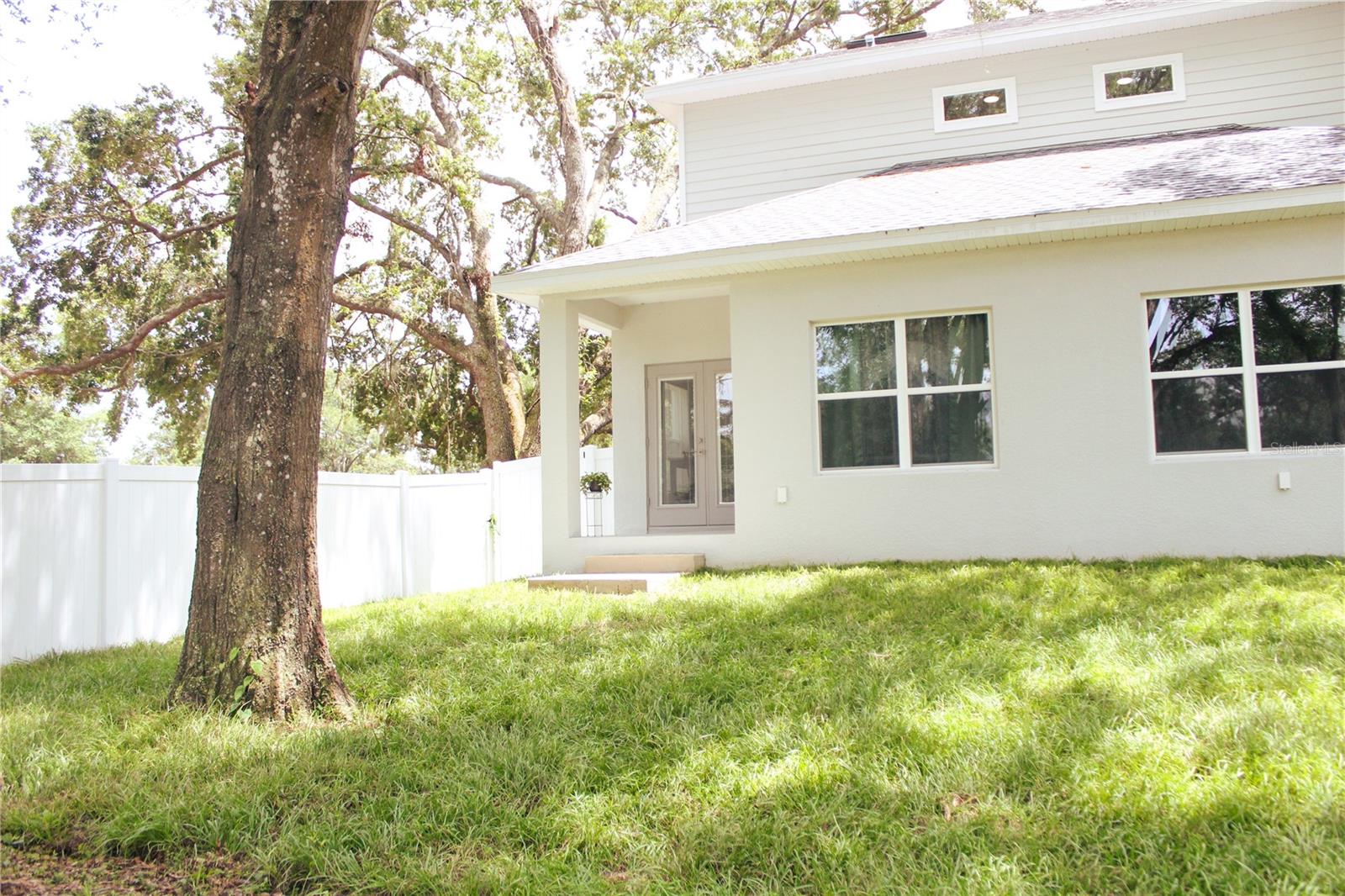 Image 15 of 18 For 2112 Waitman