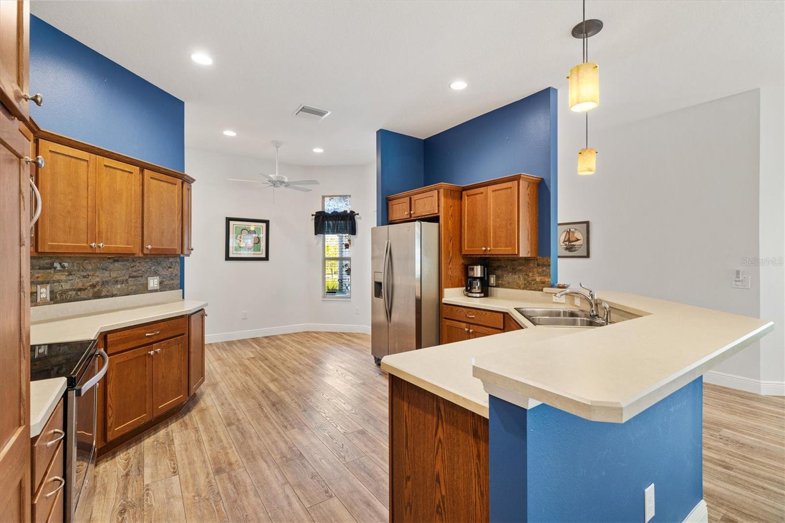 Image 6 of 39 For 3759 Orient Avenue