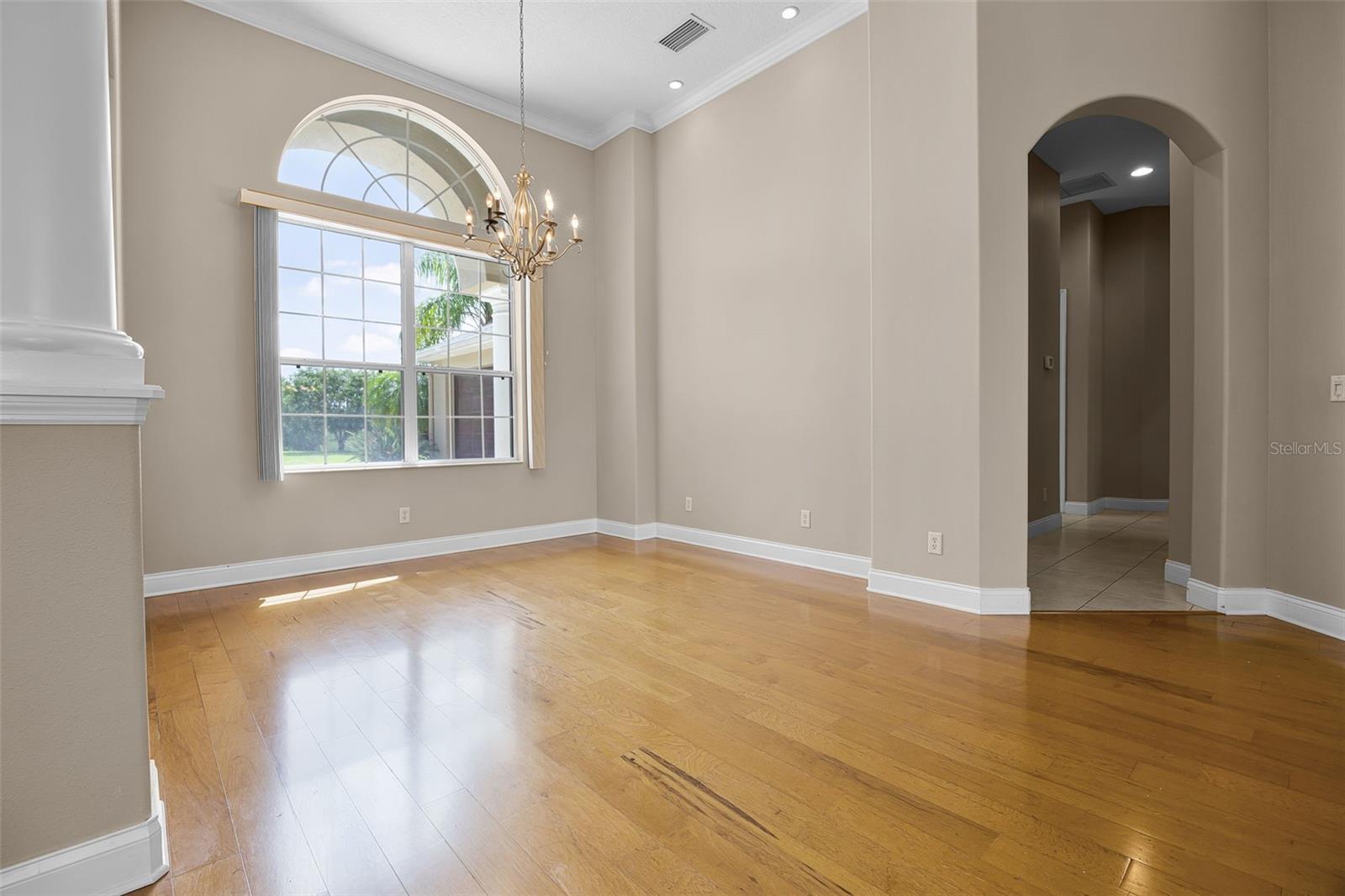 Image 16 of 51 For 7303 Spring Mountain Lane
