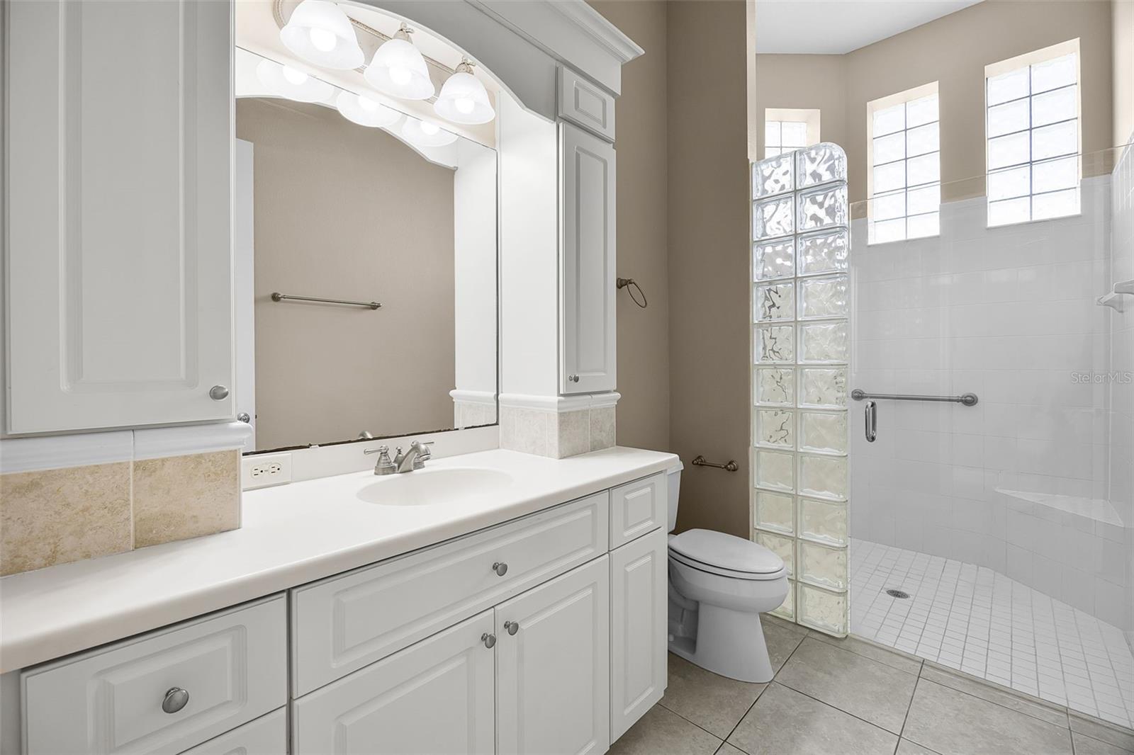 Image 20 of 51 For 7303 Spring Mountain Lane