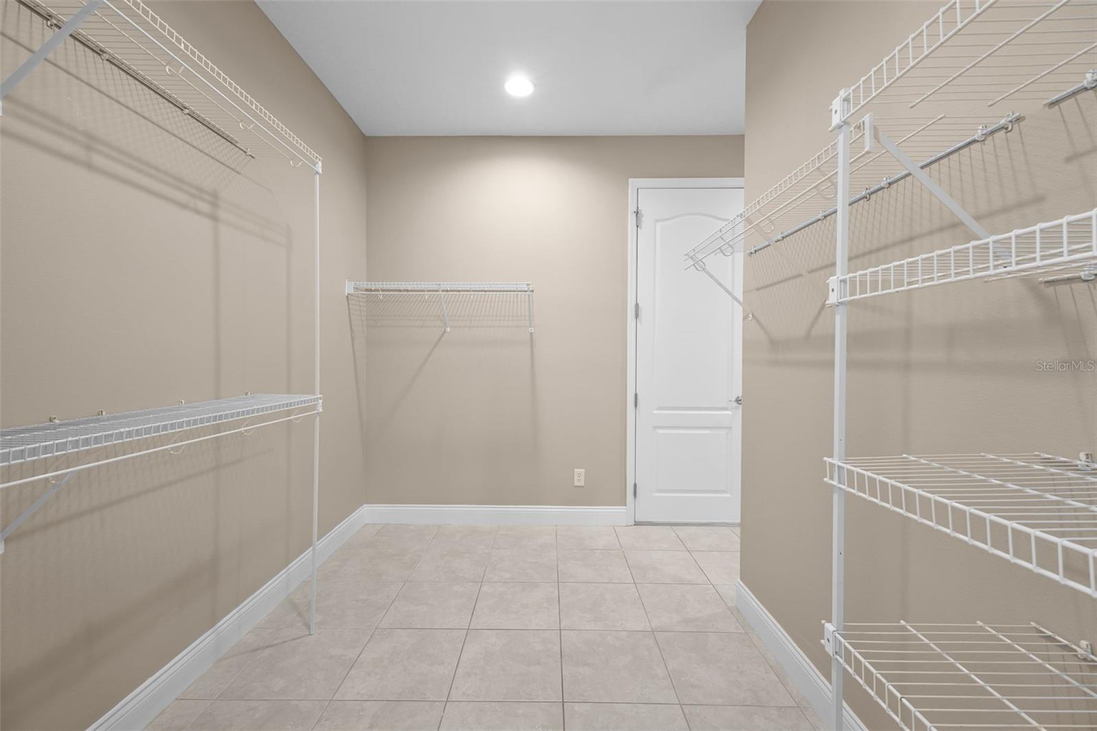 Image 21 of 51 For 7303 Spring Mountain Lane
