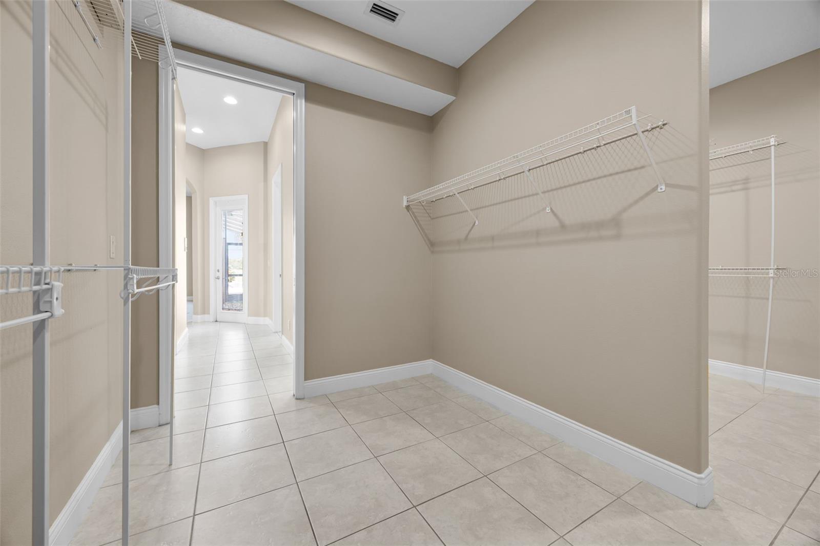 Image 22 of 51 For 7303 Spring Mountain Lane