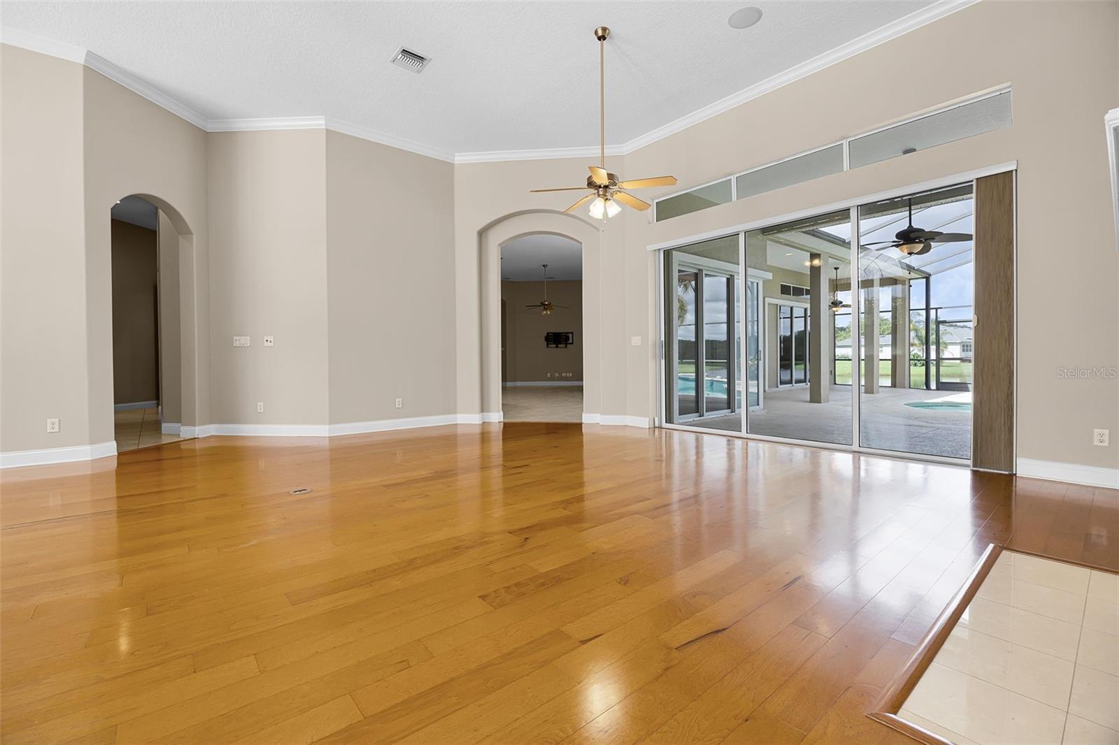Image 4 of 51 For 7303 Spring Mountain Lane