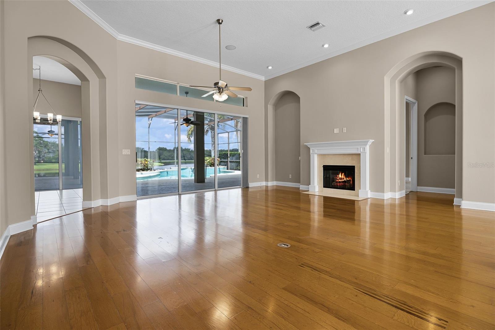 Image 6 of 51 For 7303 Spring Mountain Lane