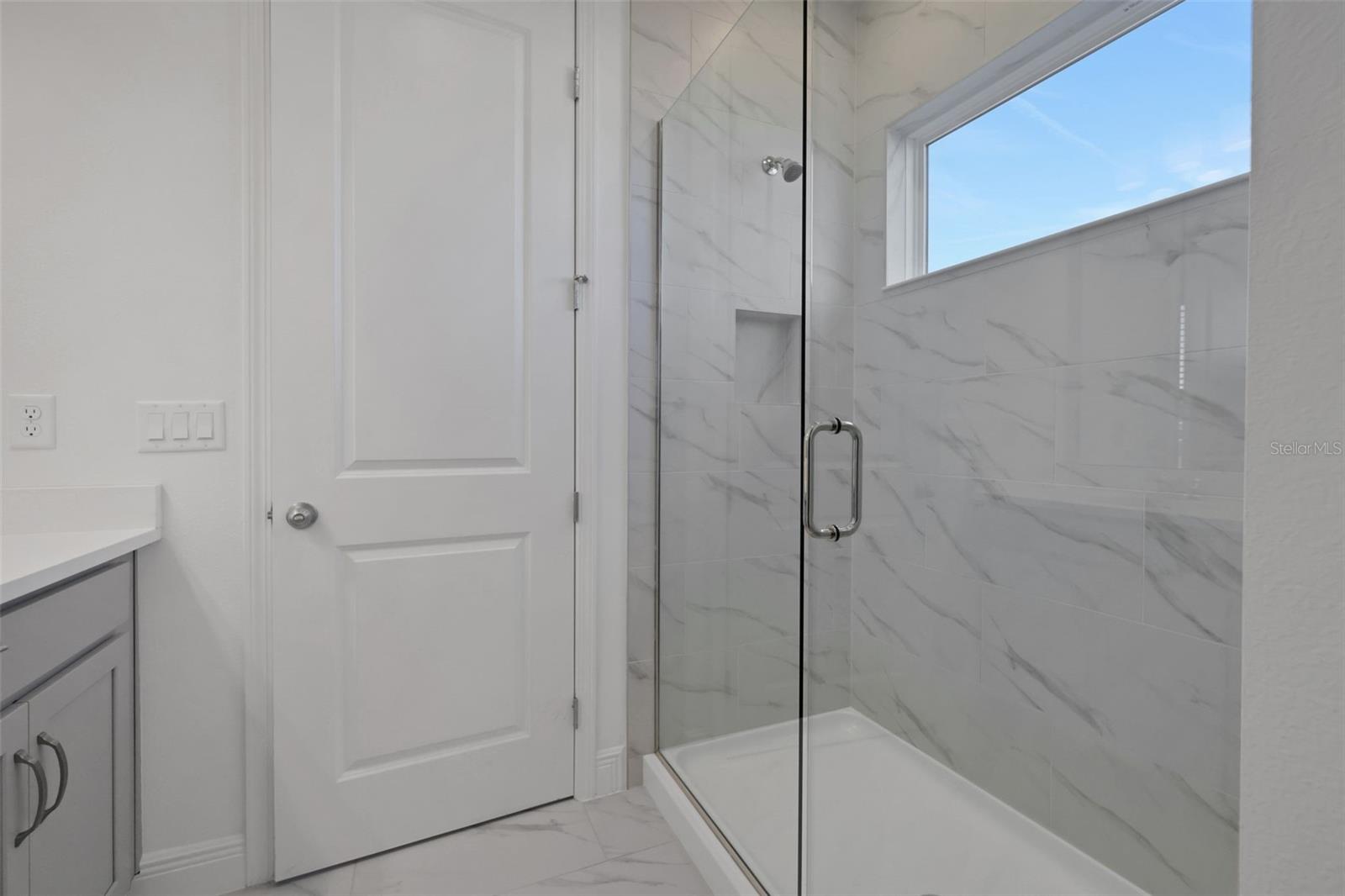 Image 13 of 33 For 6527 Trailblaze Bend