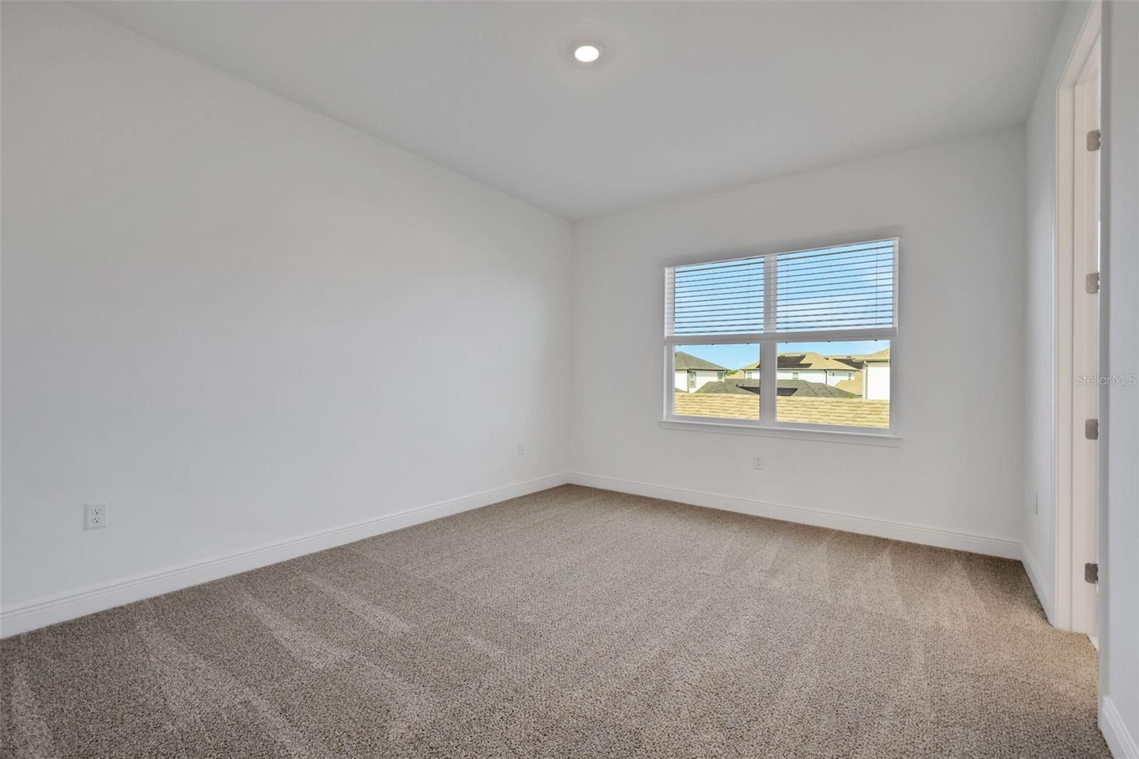 Image 16 of 33 For 6527 Trailblaze Bend