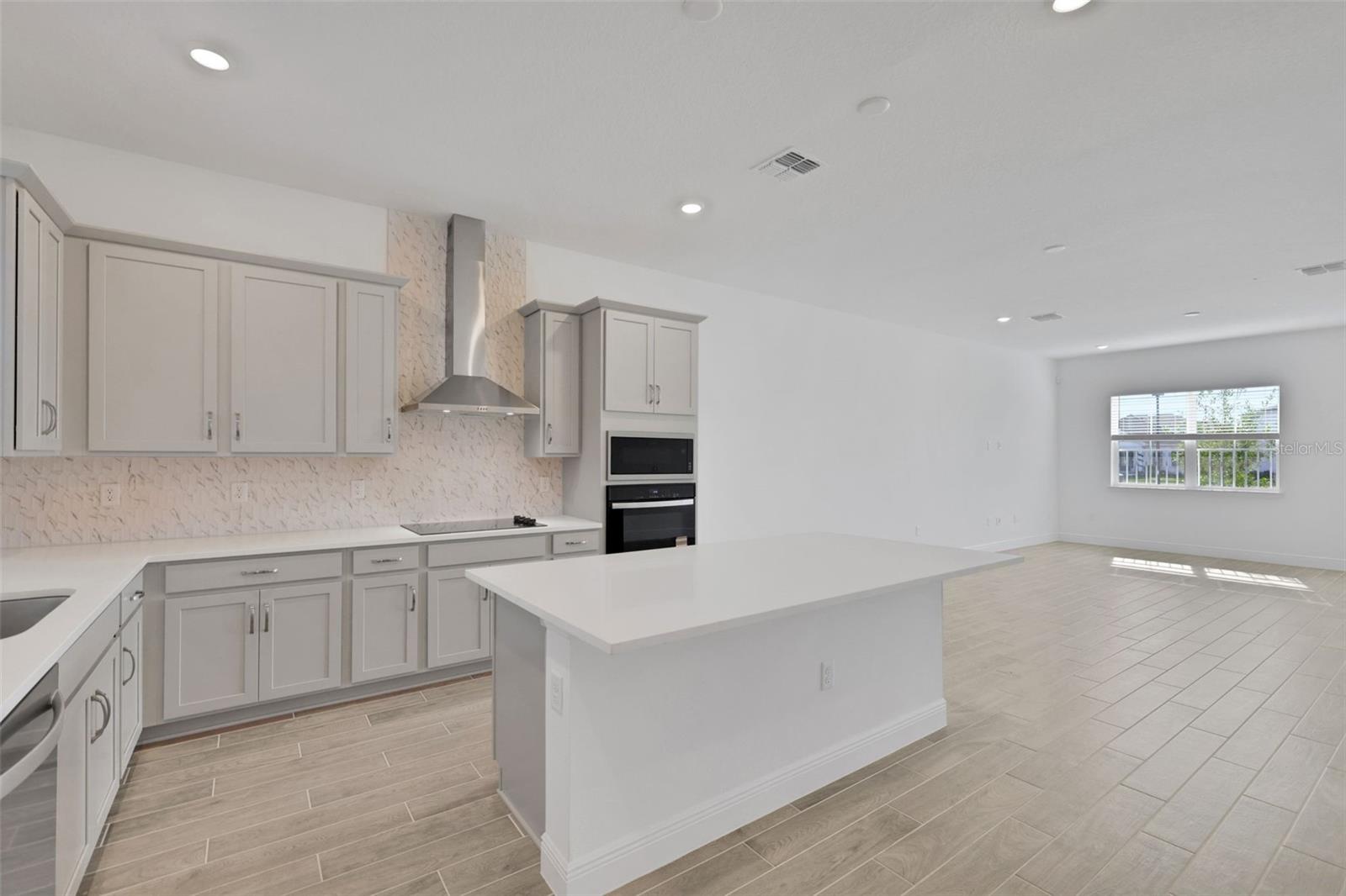 Image 19 of 33 For 6527 Trailblaze Bend